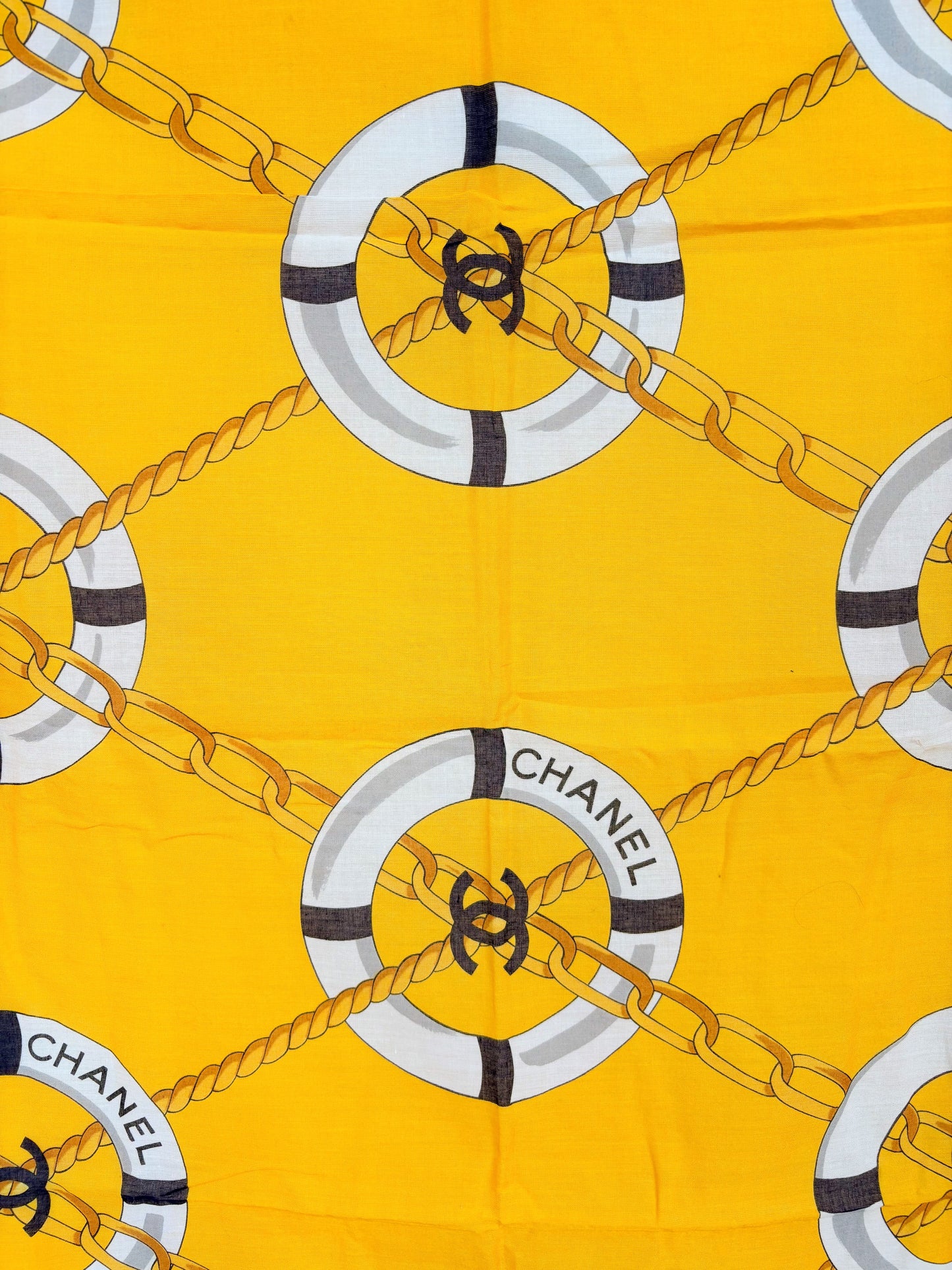 CHANEL Maxi foulard Paréo