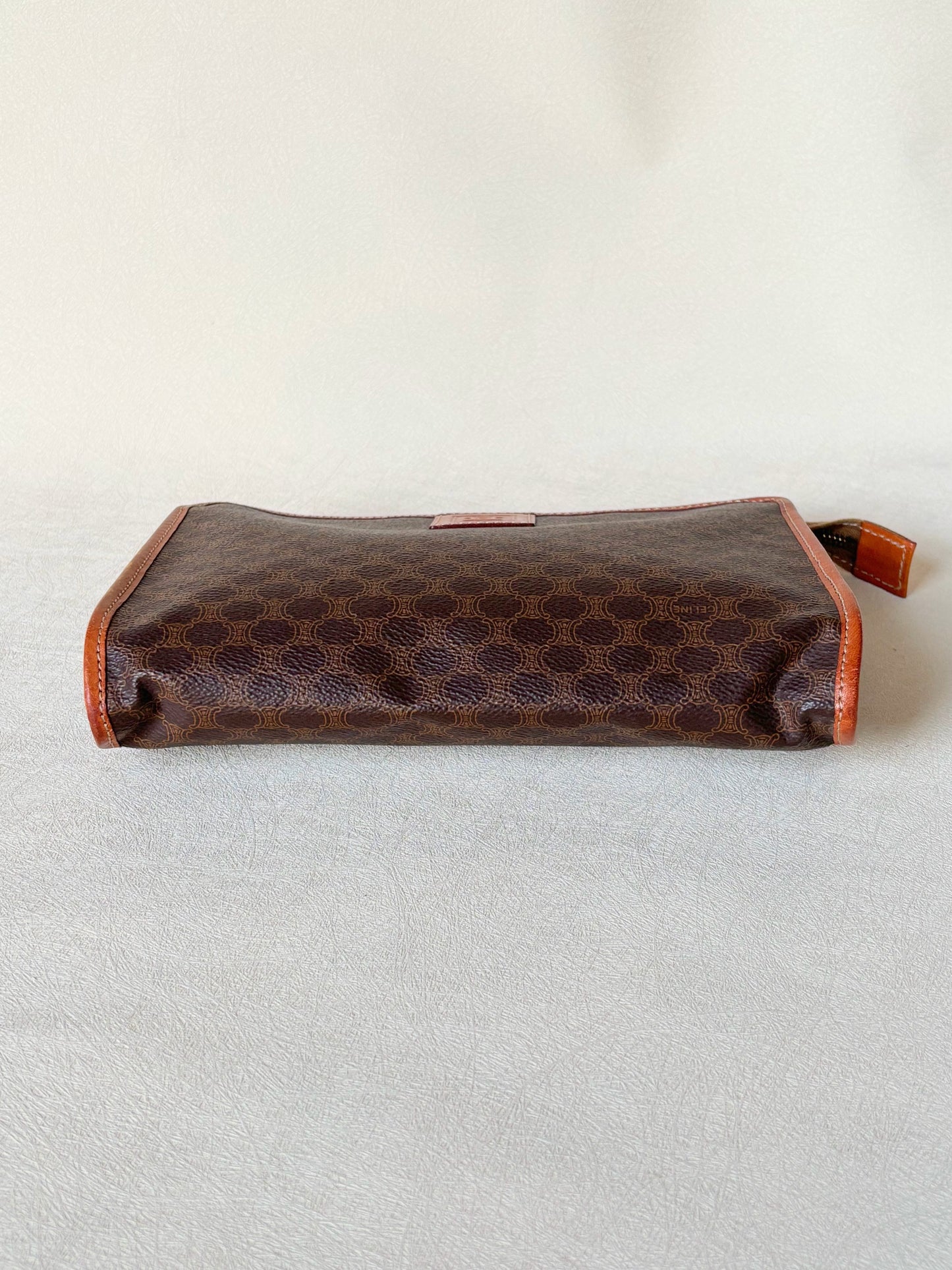 CÉLINE Pochette Triomphe