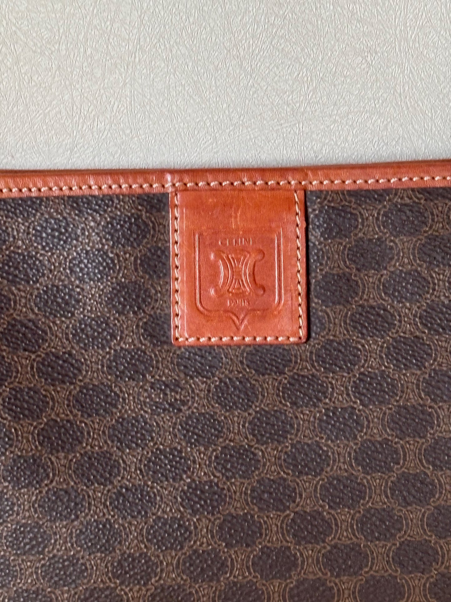 CÉLINE Pochette Triomphe