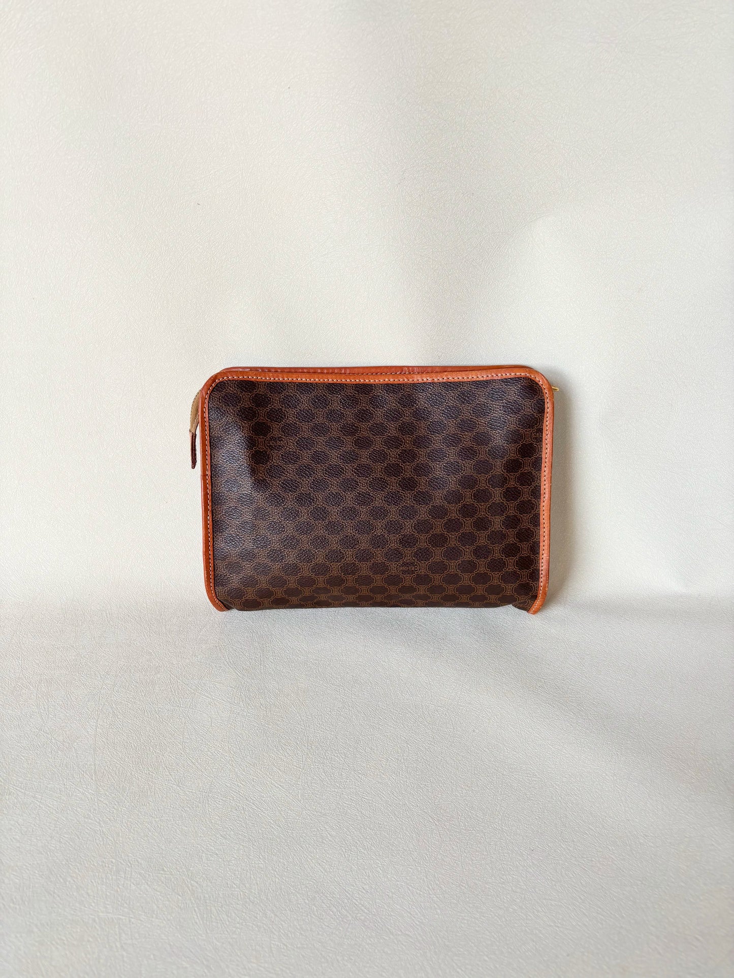 CÉLINE Pochette Triomphe