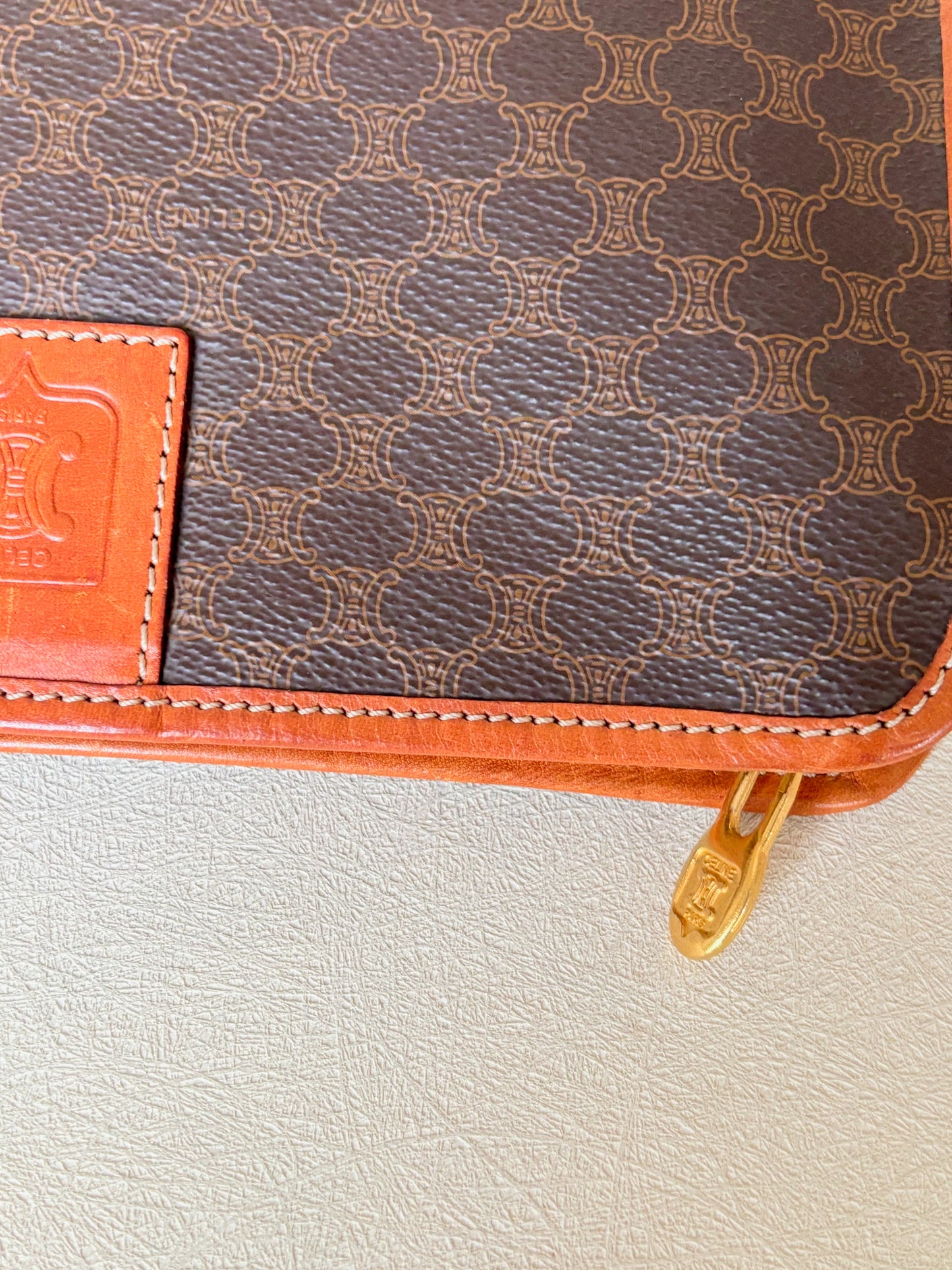 CÉLINE Pochette Triomphe