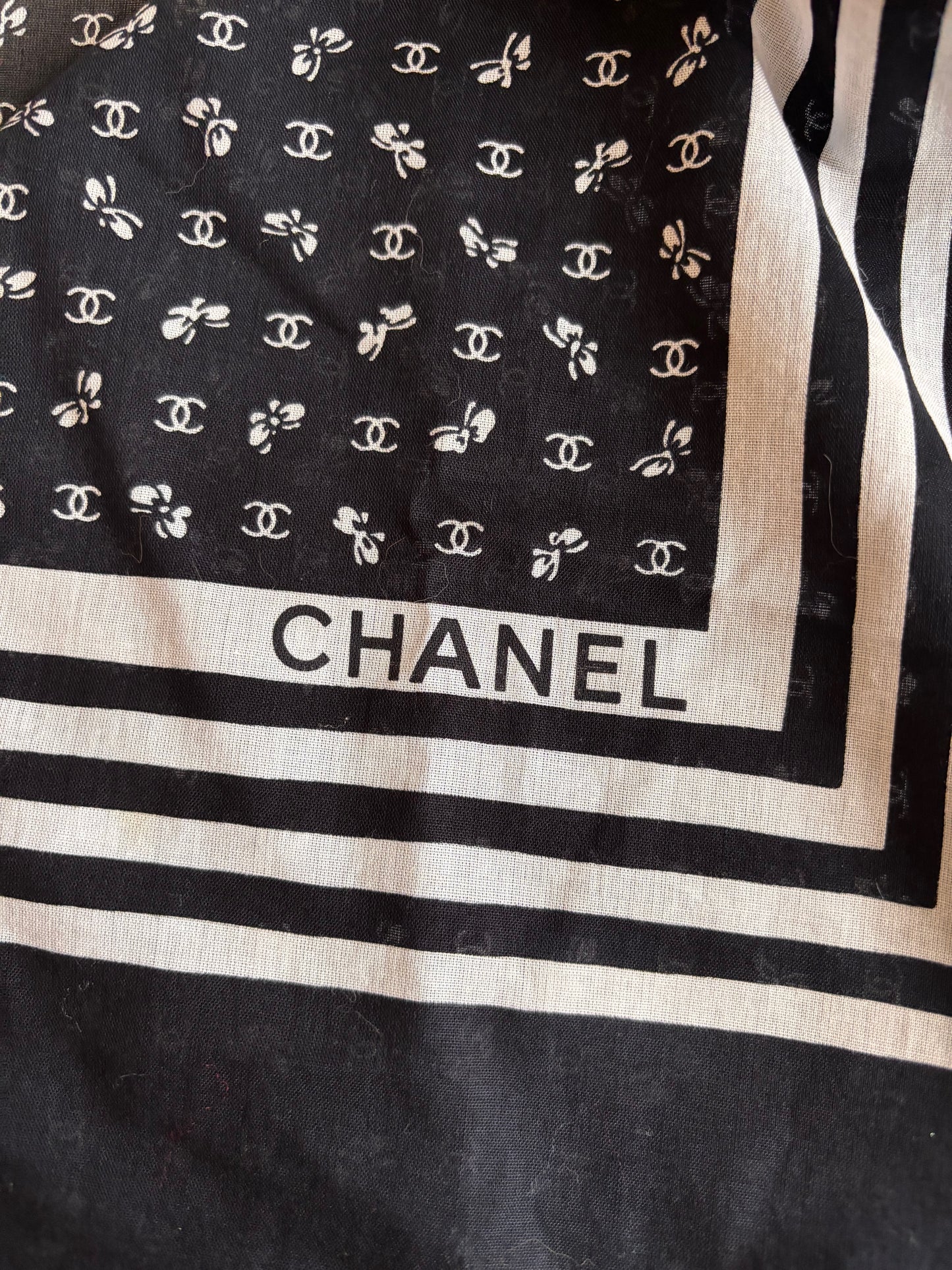 CHANEL Paréo