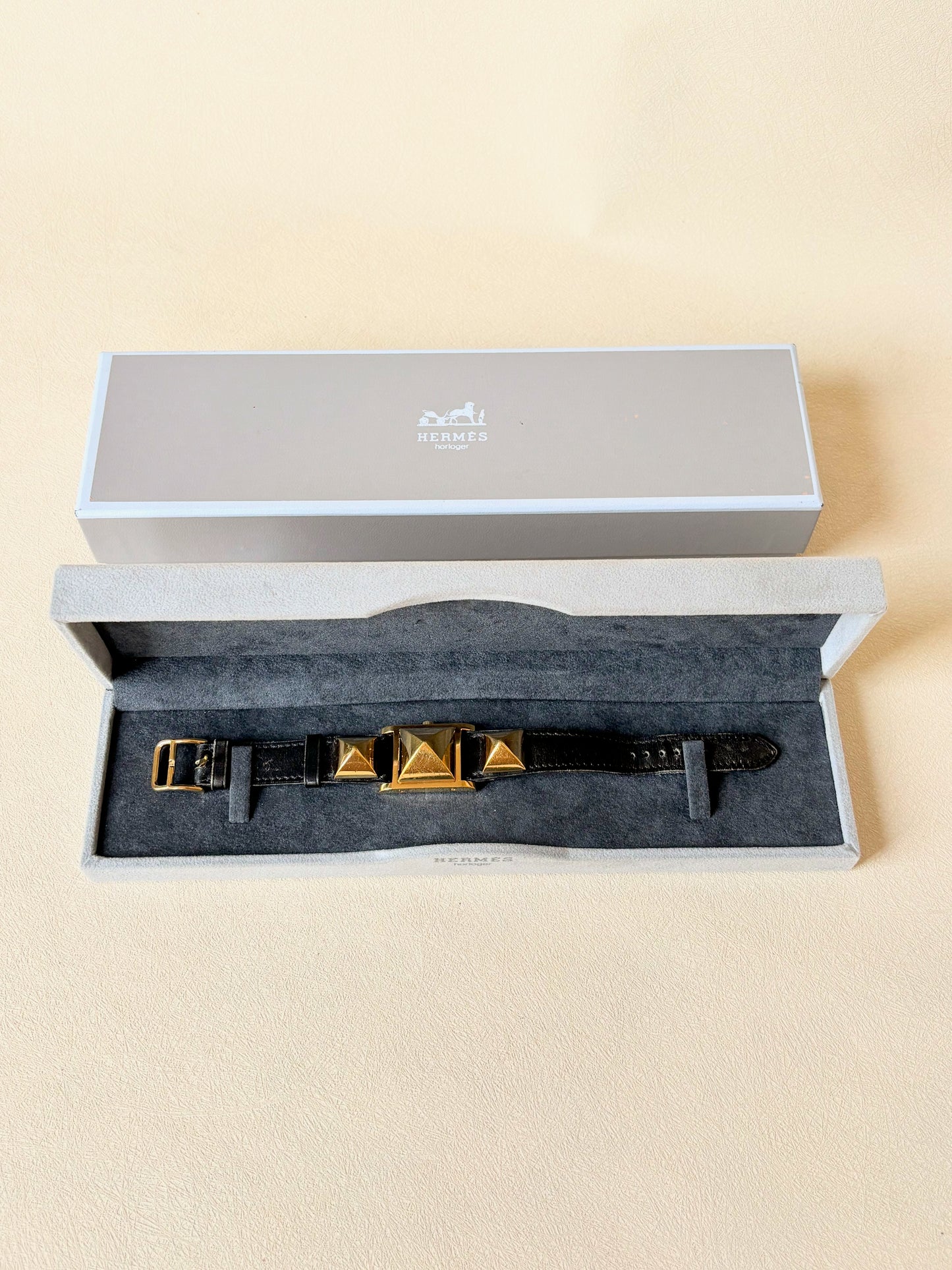 HERMÈS Montre Médor