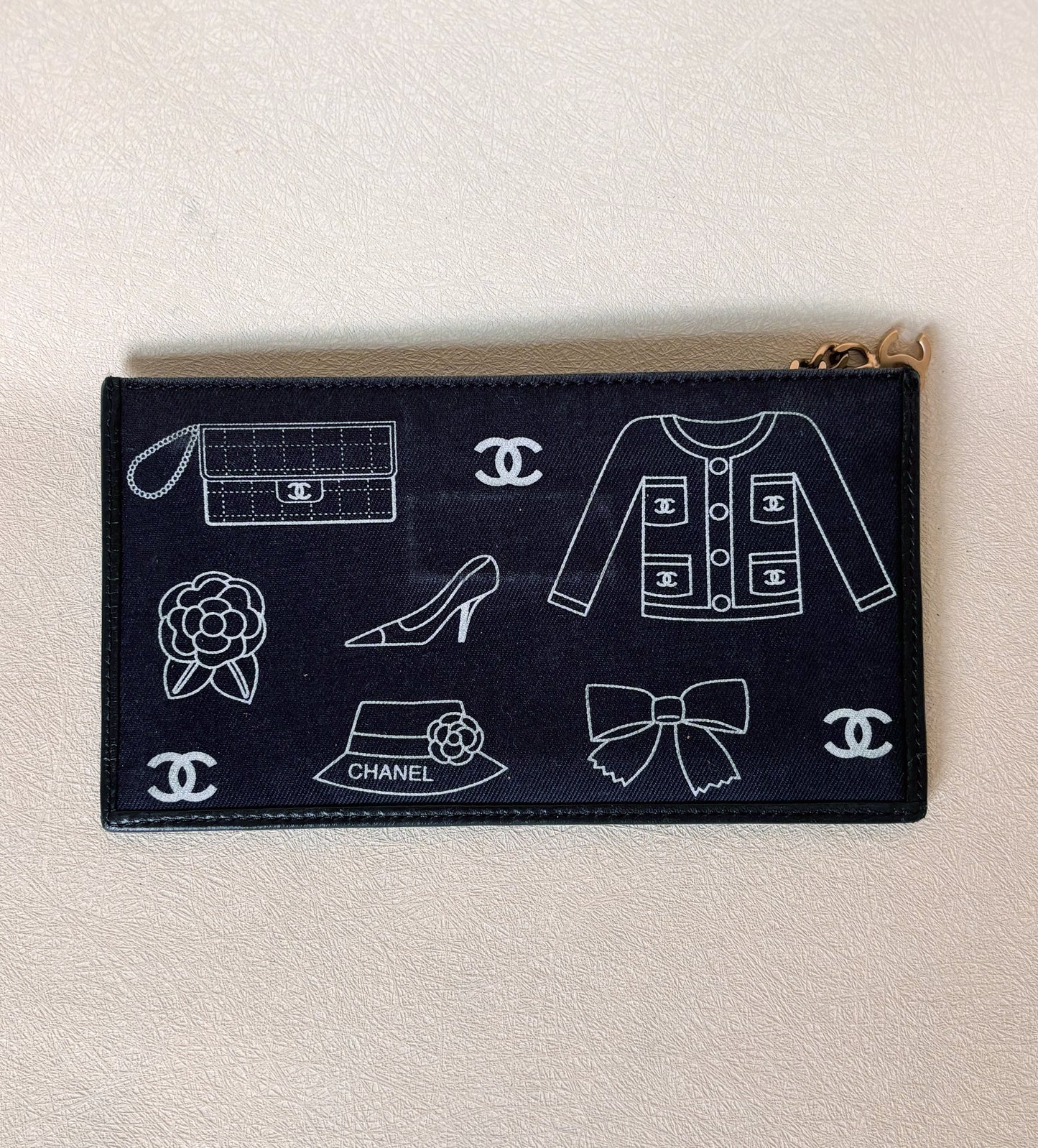 CHANEL Pochette