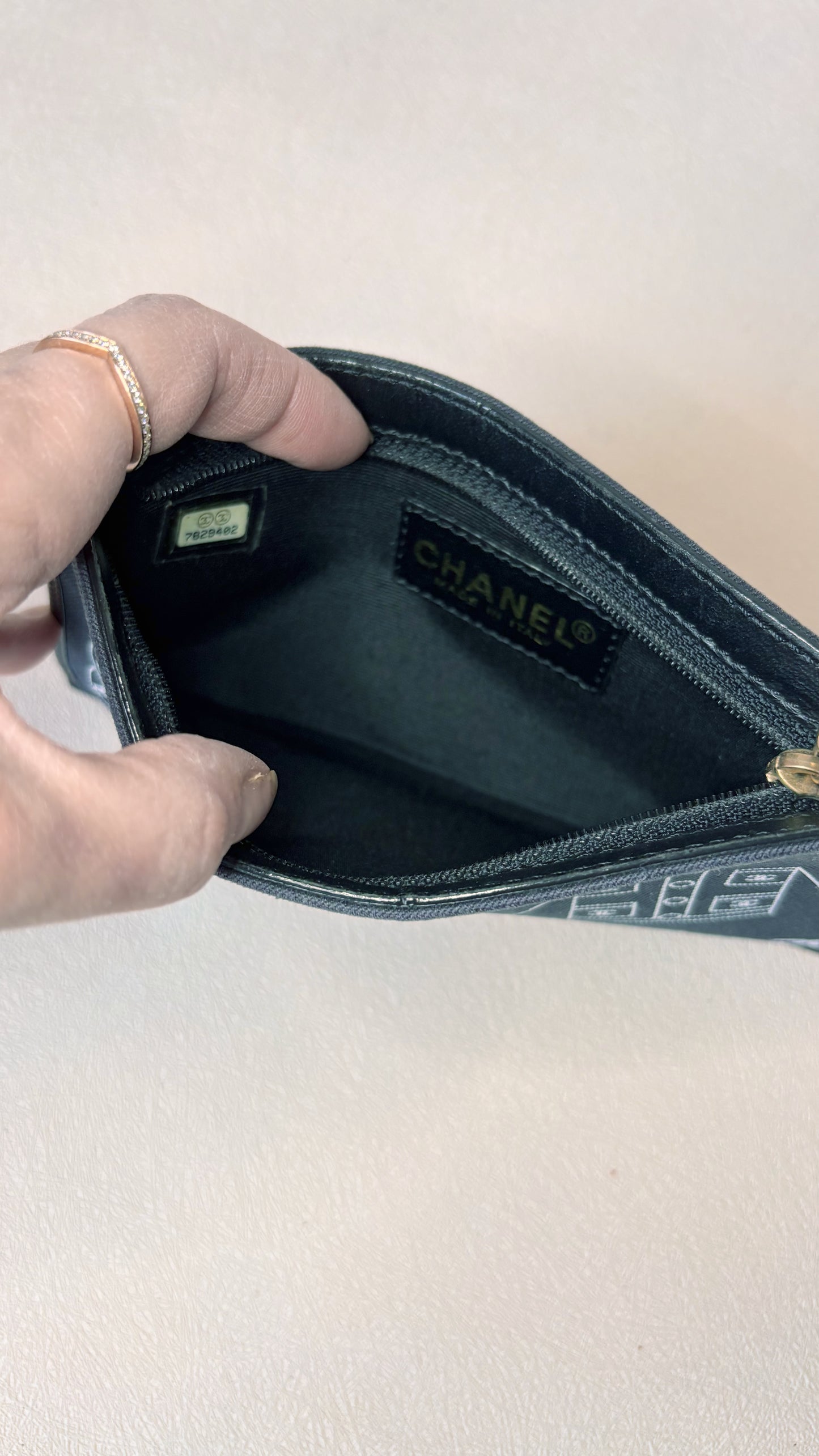 CHANEL Pochette