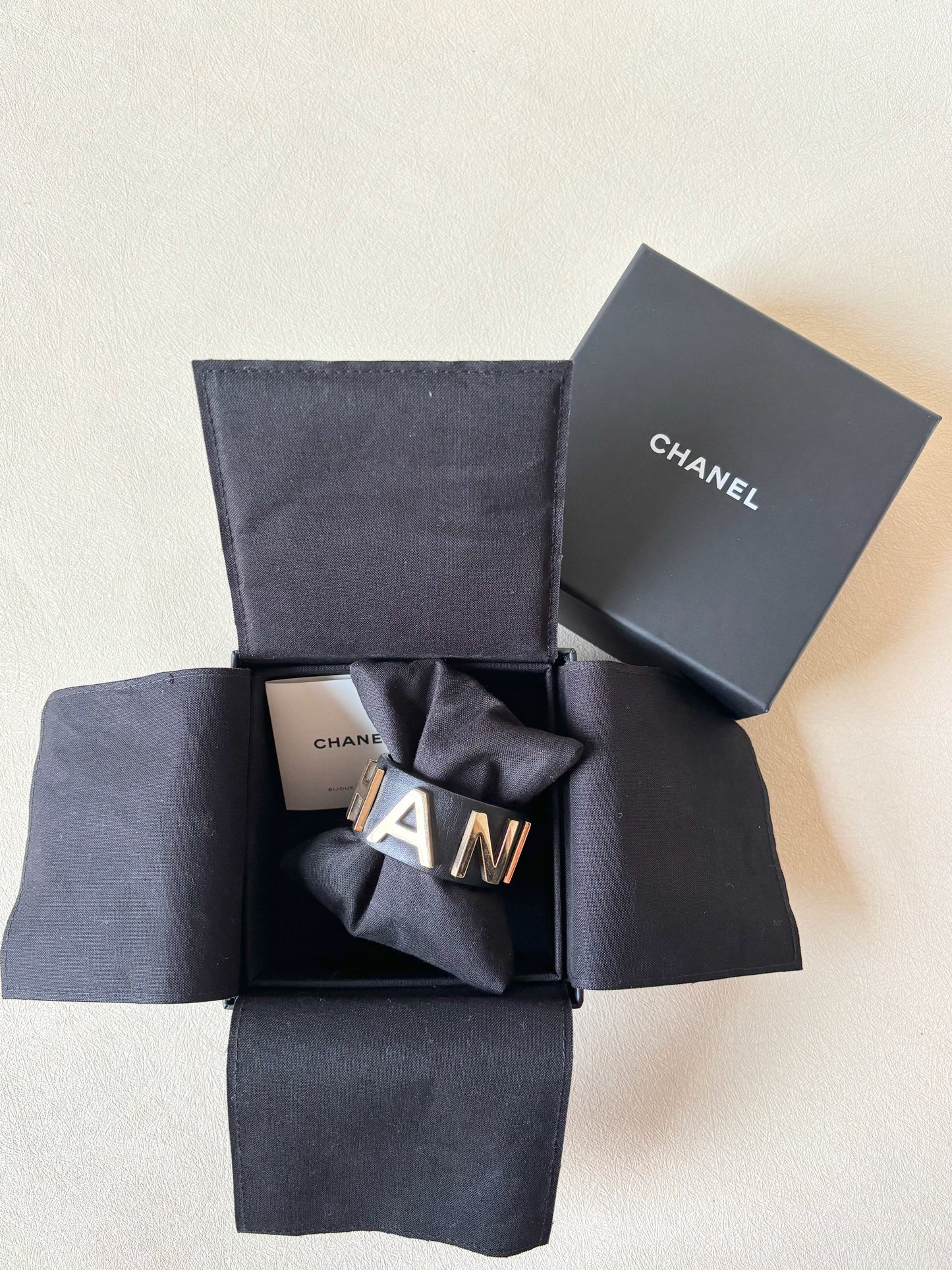 CHANEL Bracelet Manchette