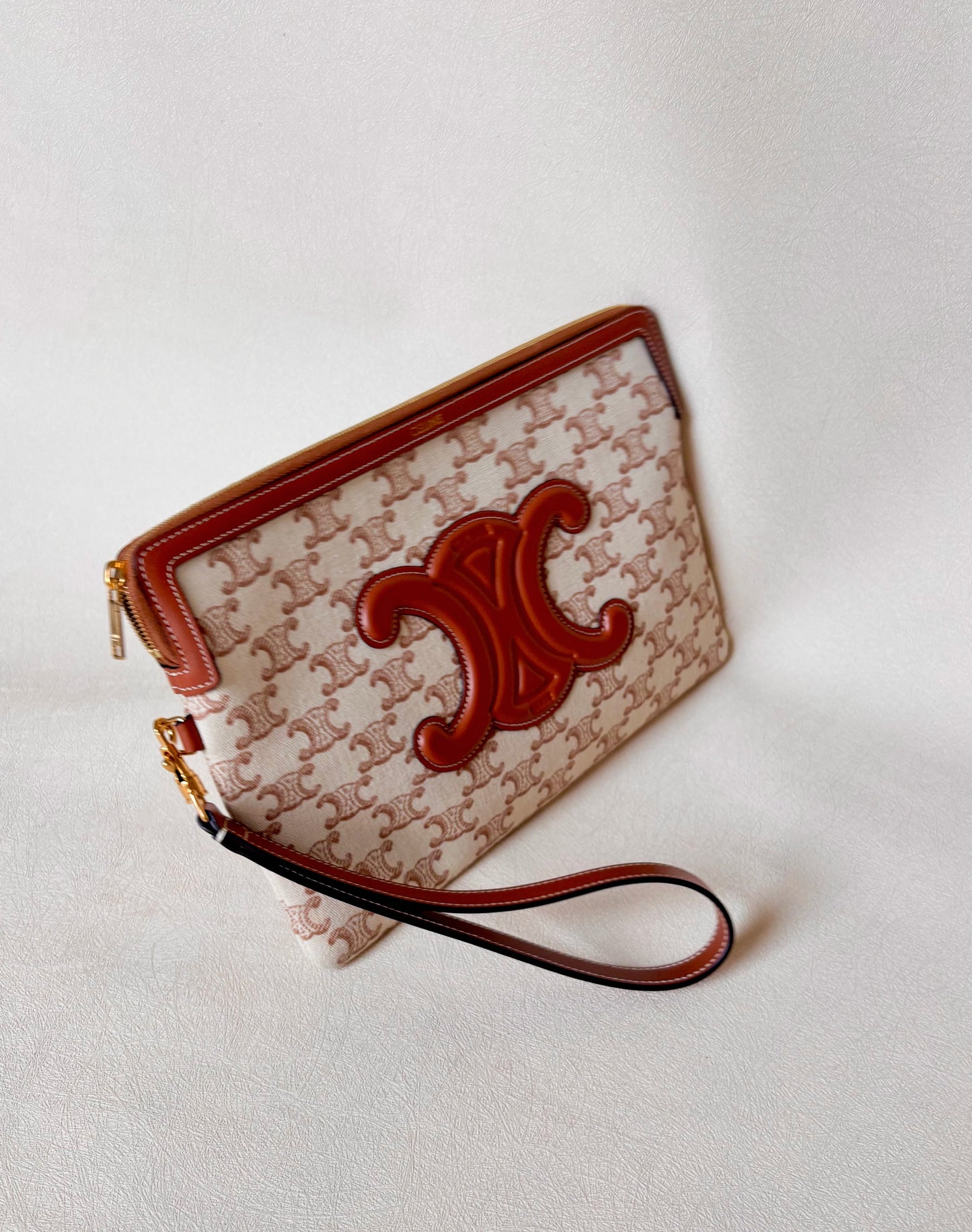 CÉLINE Pochette Triomphe