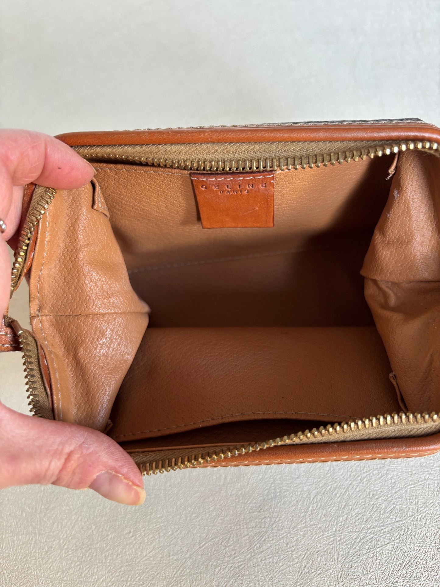 CÉLINE Pochette Triomphe