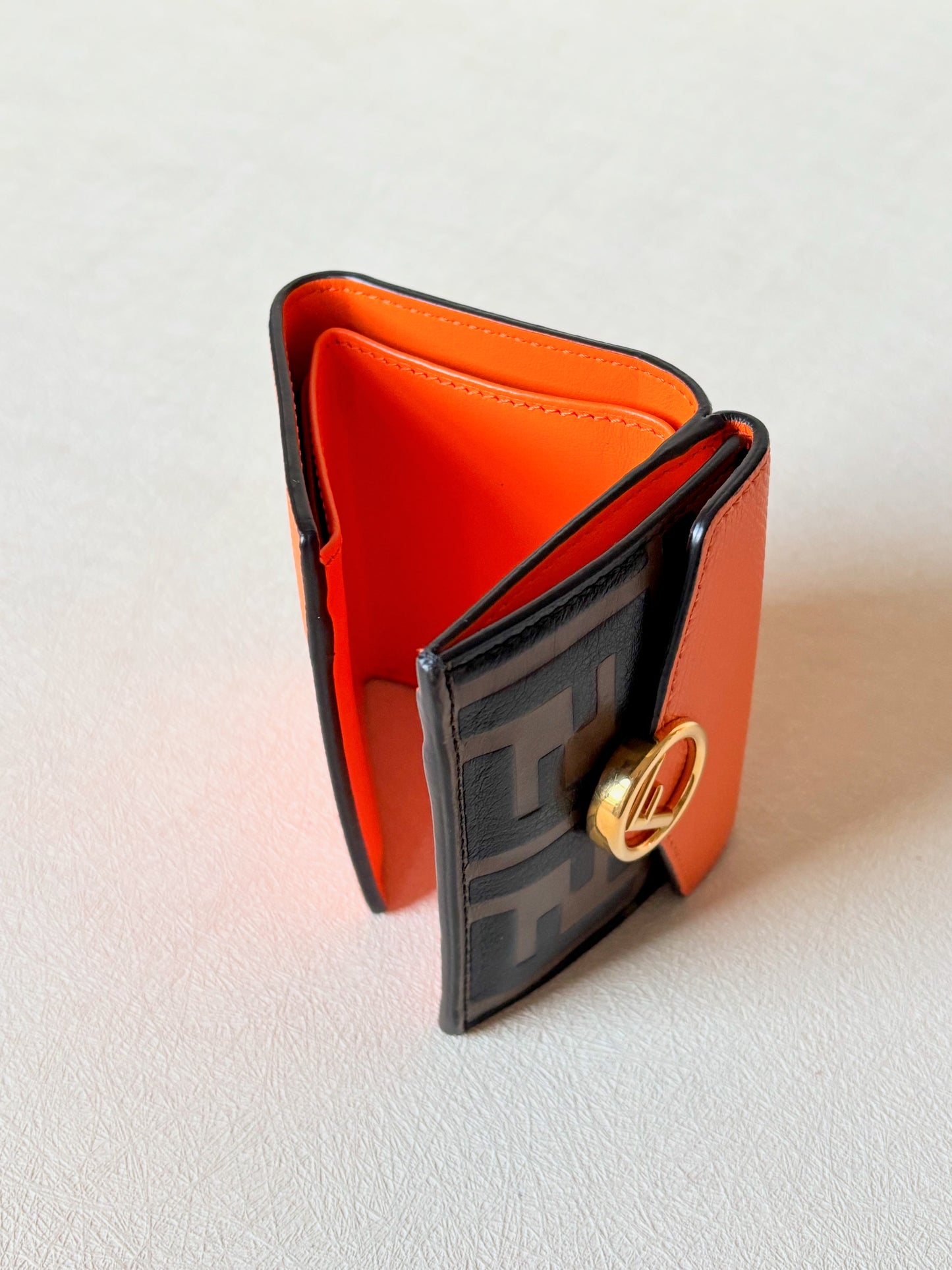 Fendi Portefeuille cuir FF