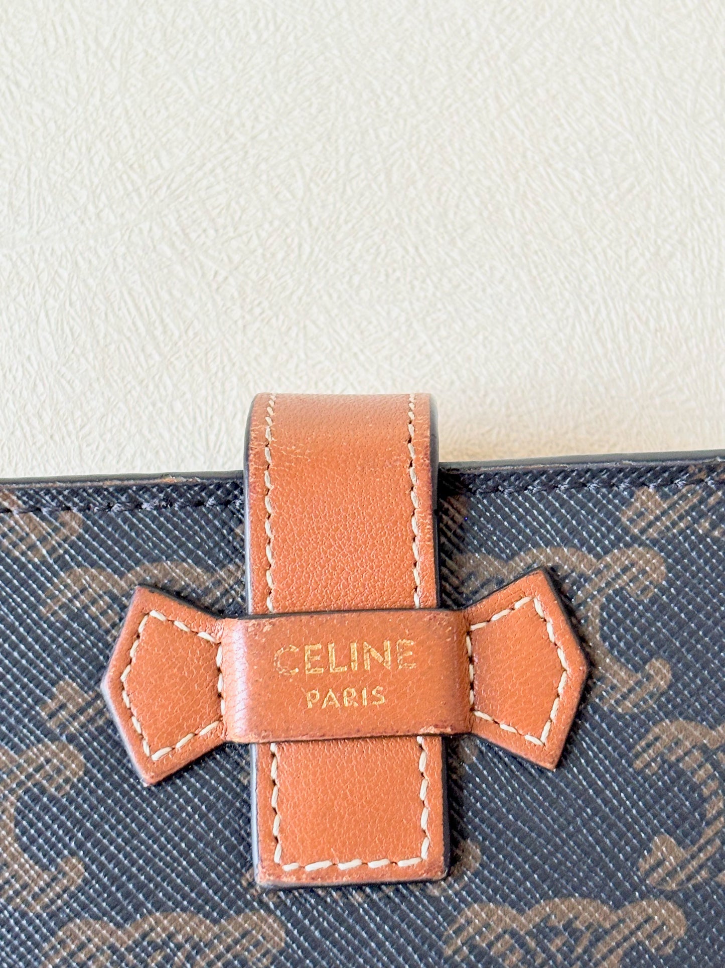 CÉLINE Portefeuille Triomphe
