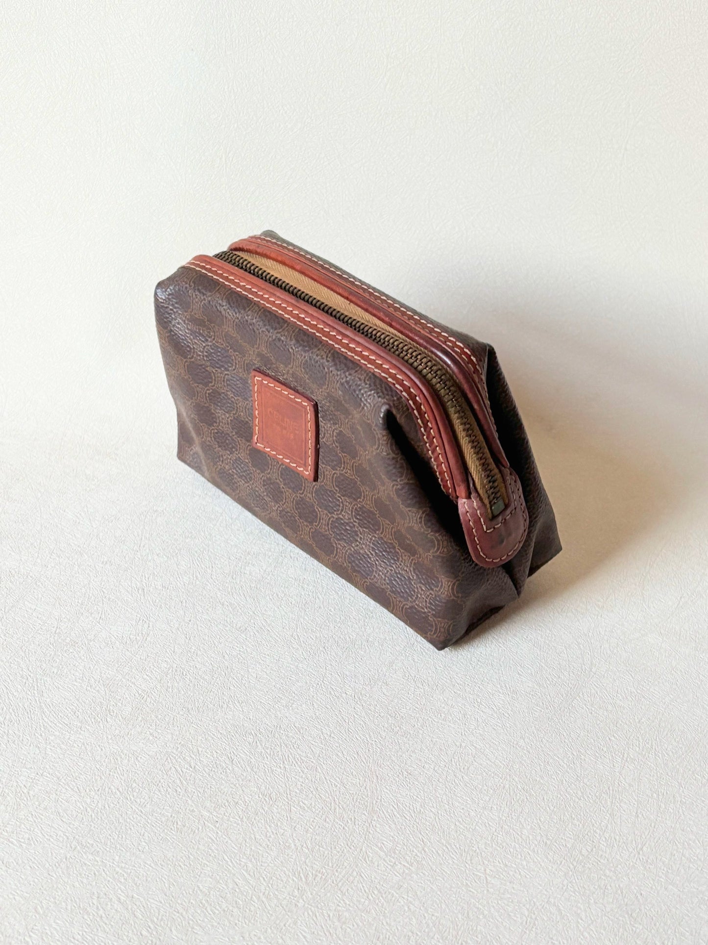 CÉLINE Pochette Triomphe