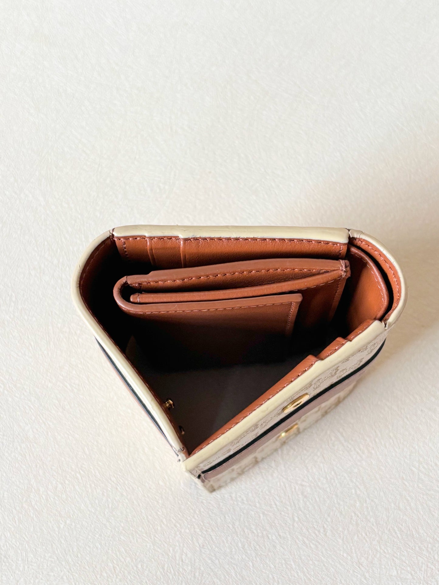 CÉLINE Portefeuille Triomphe