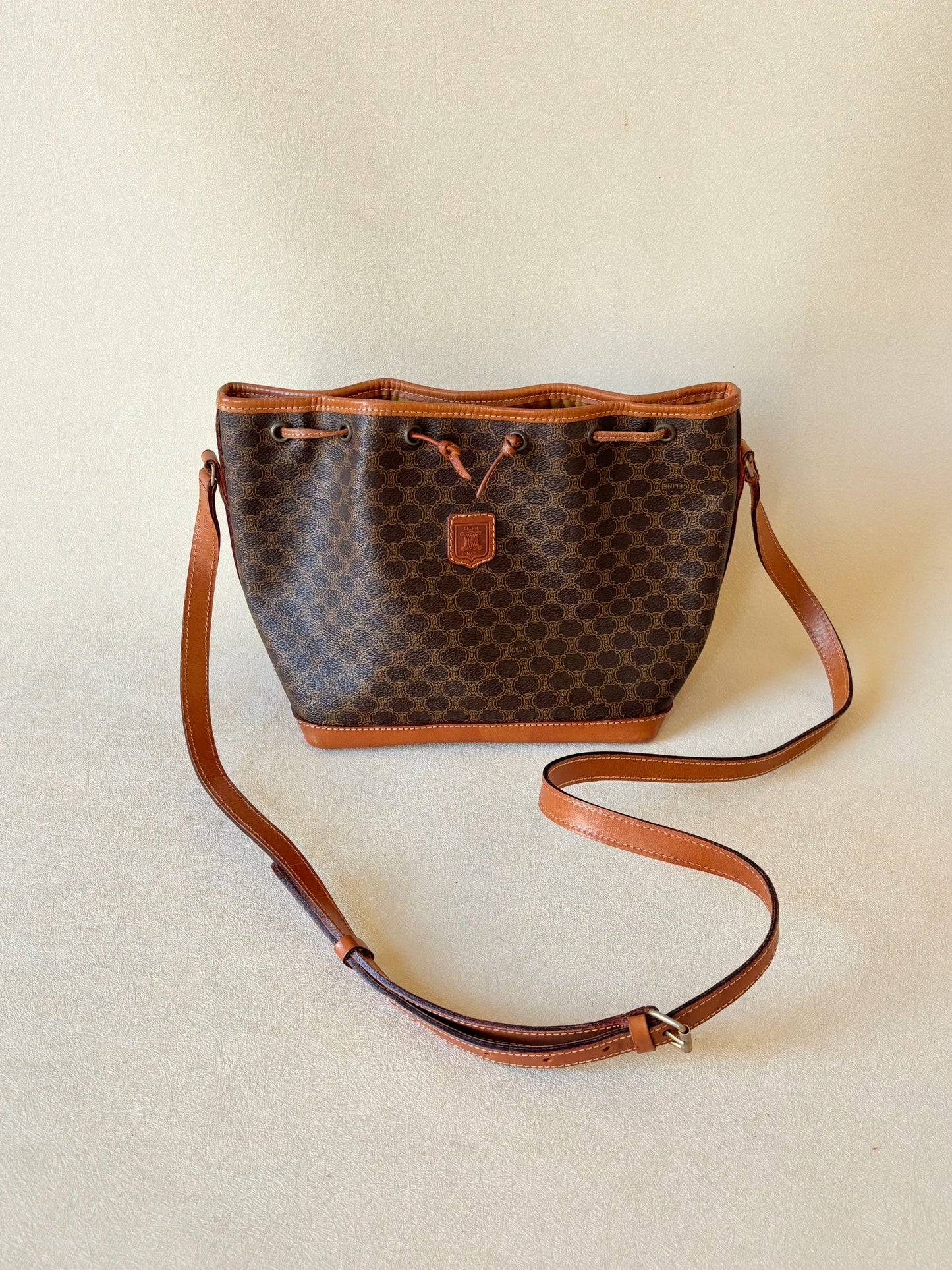 CÉLINE Sac Seau Triomphe PM