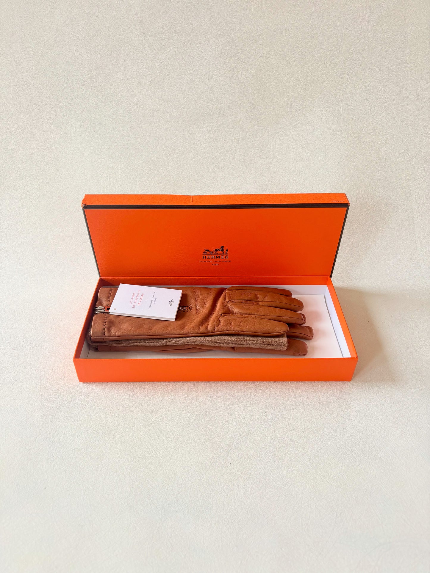 HERMÈS Gants cuir et cachemire