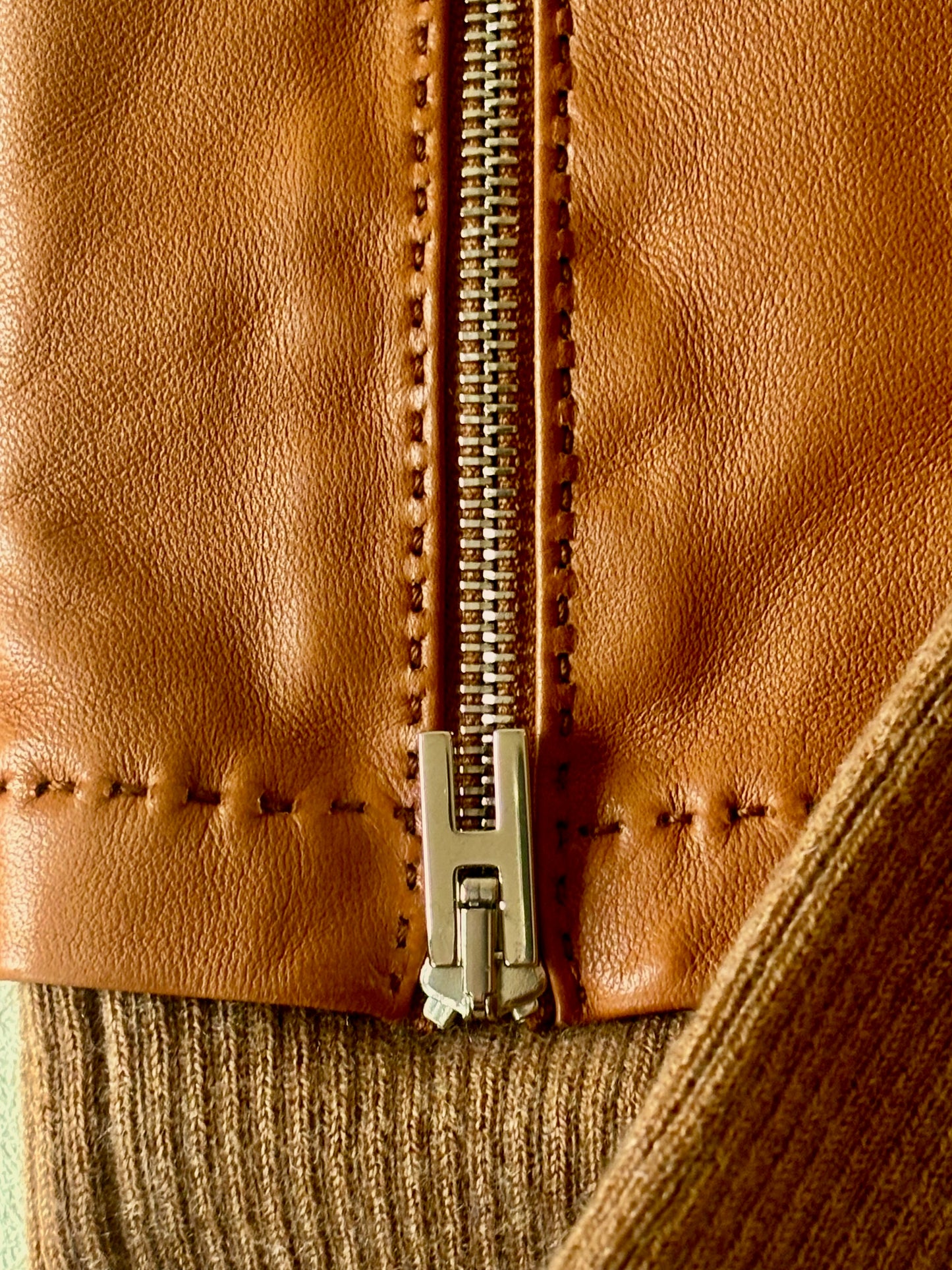 HERMÈS Gants cuir et cachemire