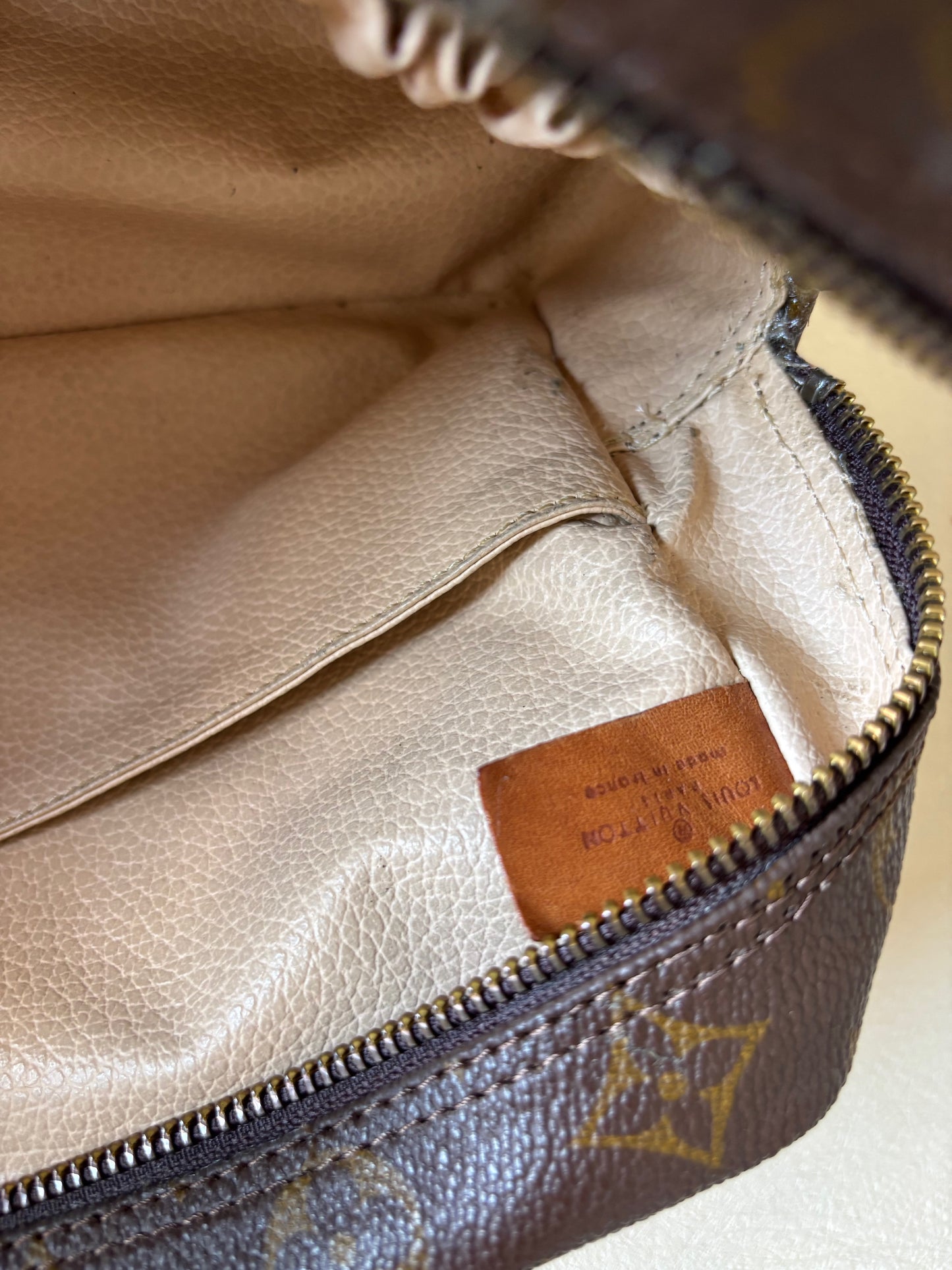 LOUIS VUITTON Trousse