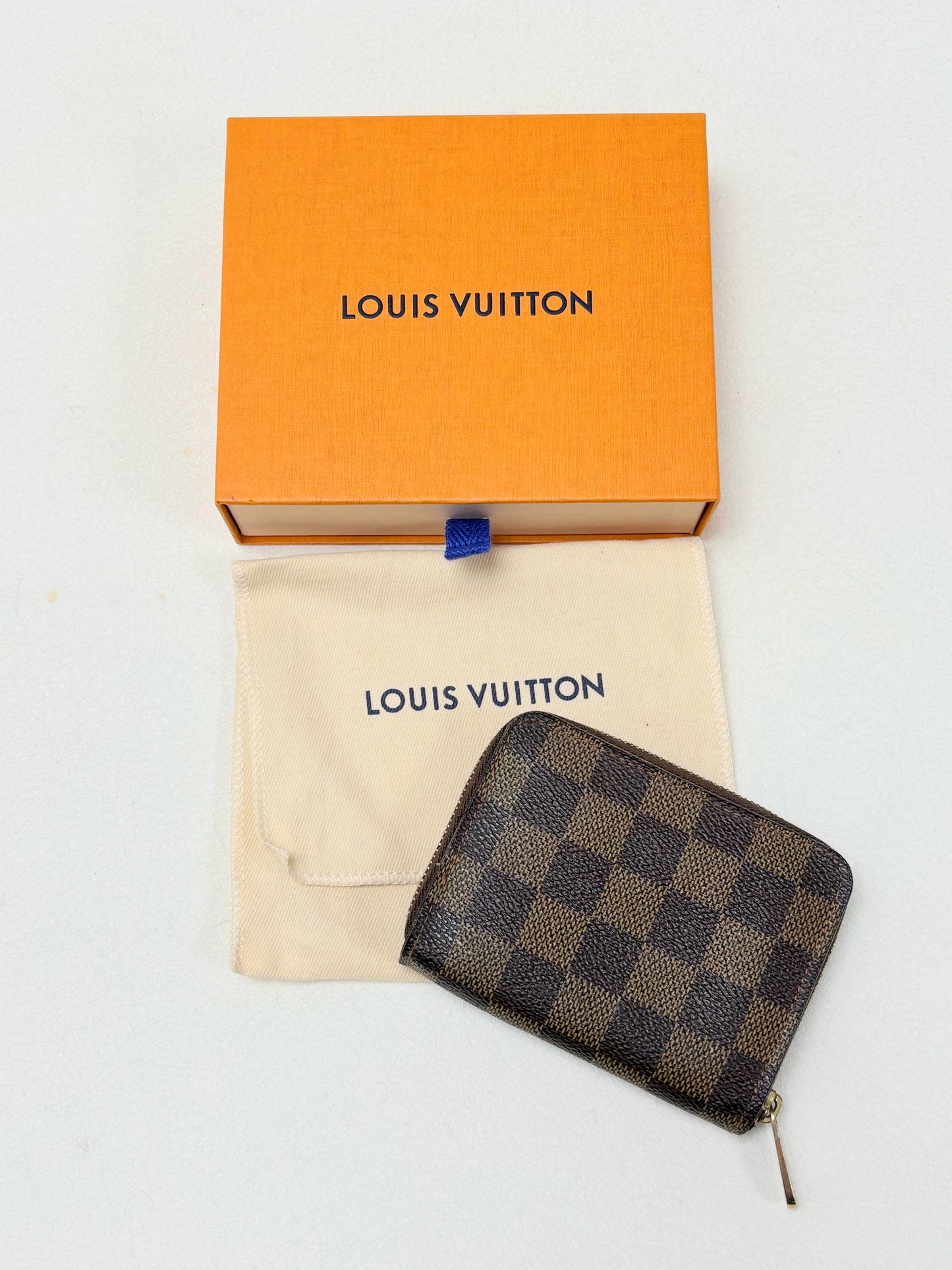 LOUIS VUITTON Portefeuille Zippy Damier