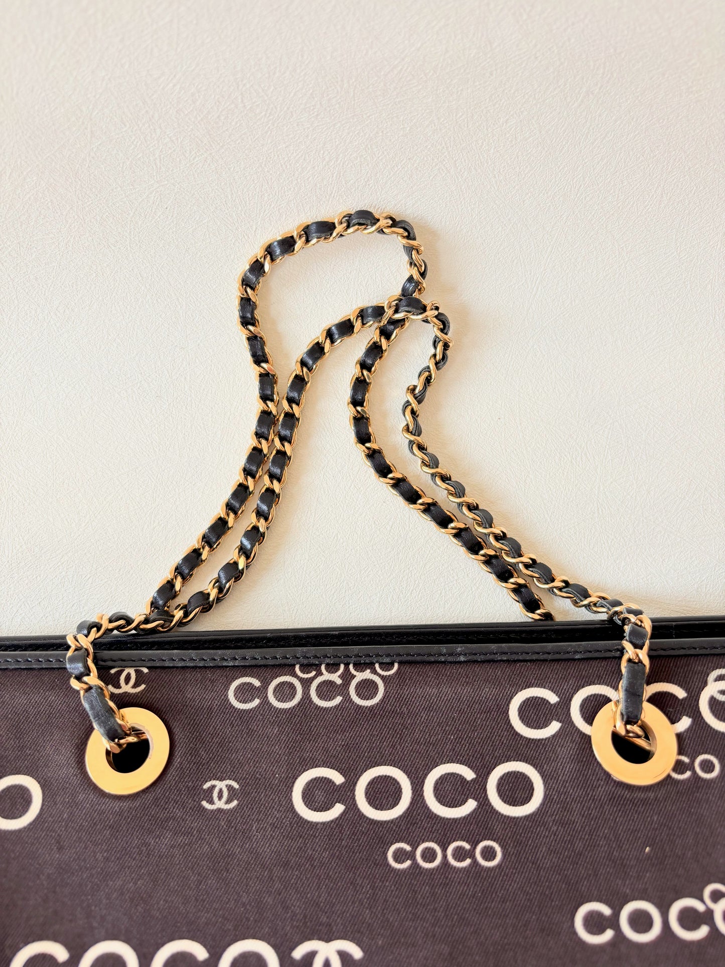 CHANEL Sac Cabas en toile Coco