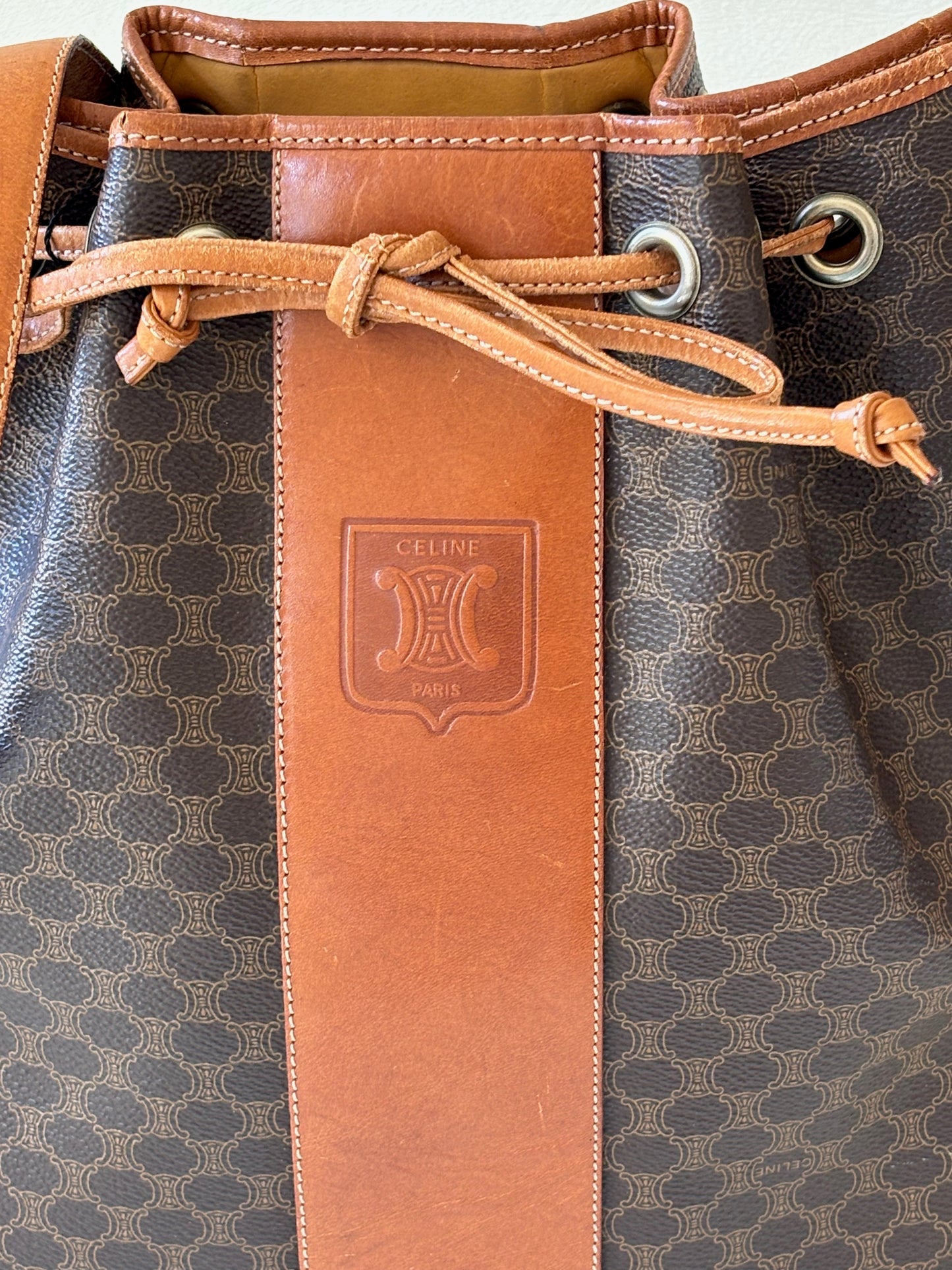 CÉLINE Sac seau Triomphe