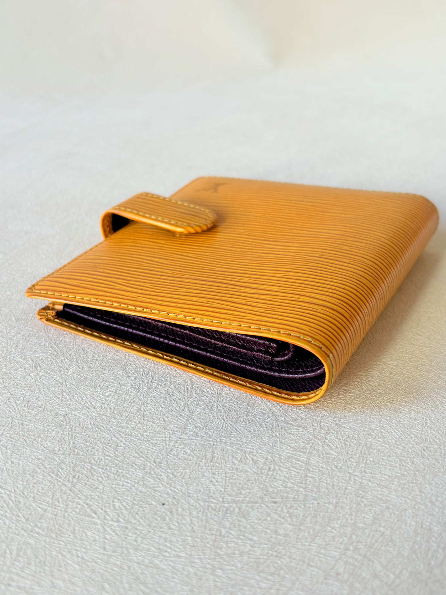 LOUIS VUITTON Portefeuille épi