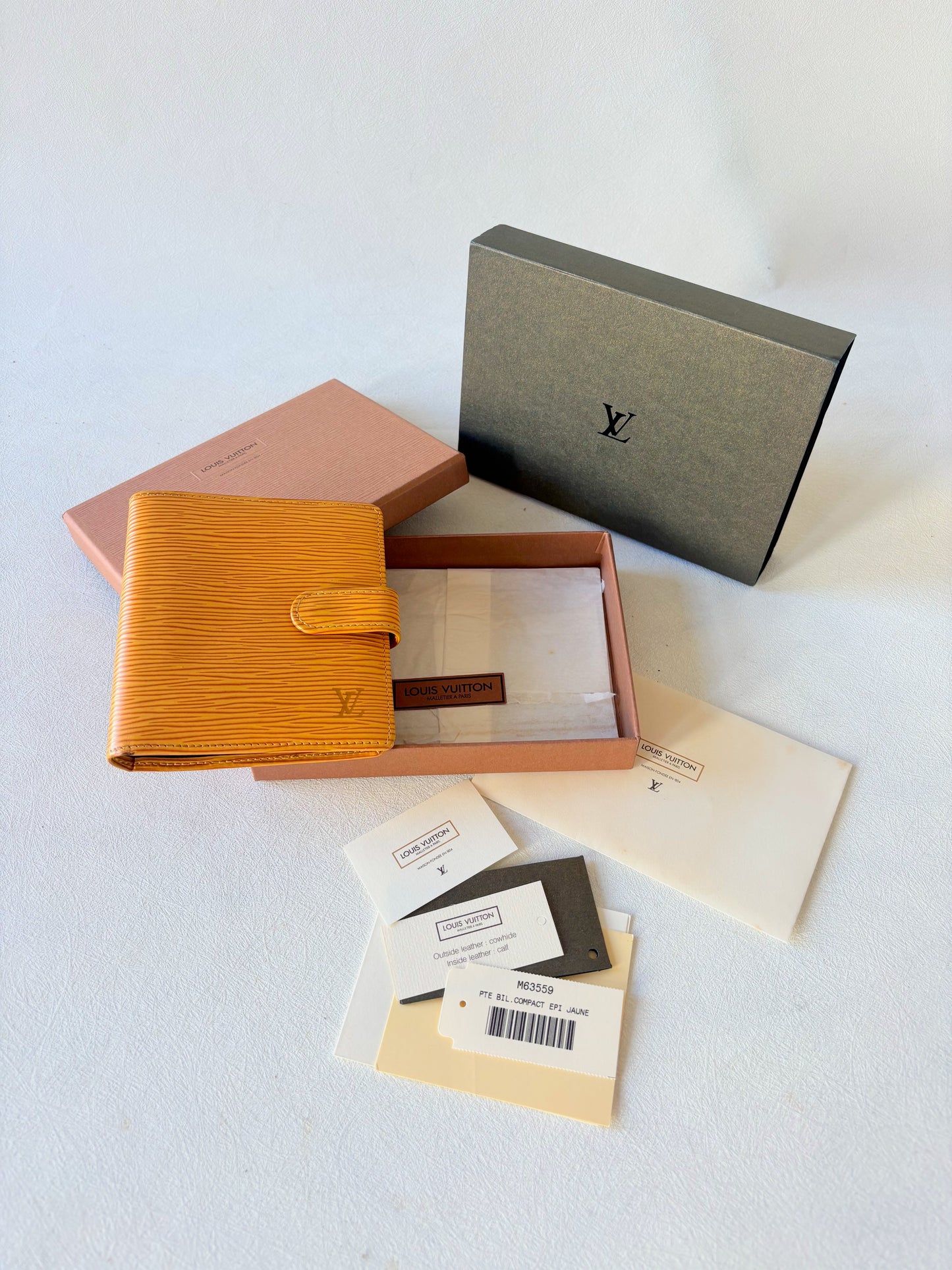 LOUIS VUITTON Portefeuille épi