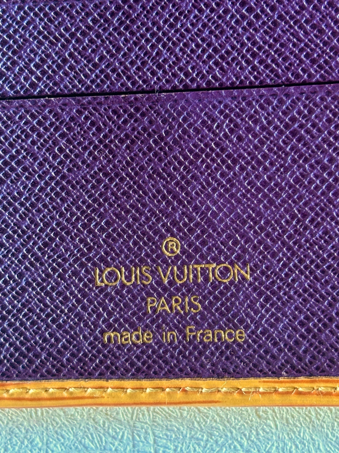 LOUIS VUITTON Portefeuille épi