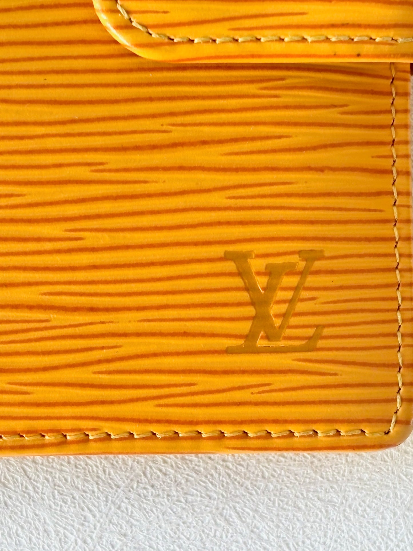 LOUIS VUITTON Portefeuille épi