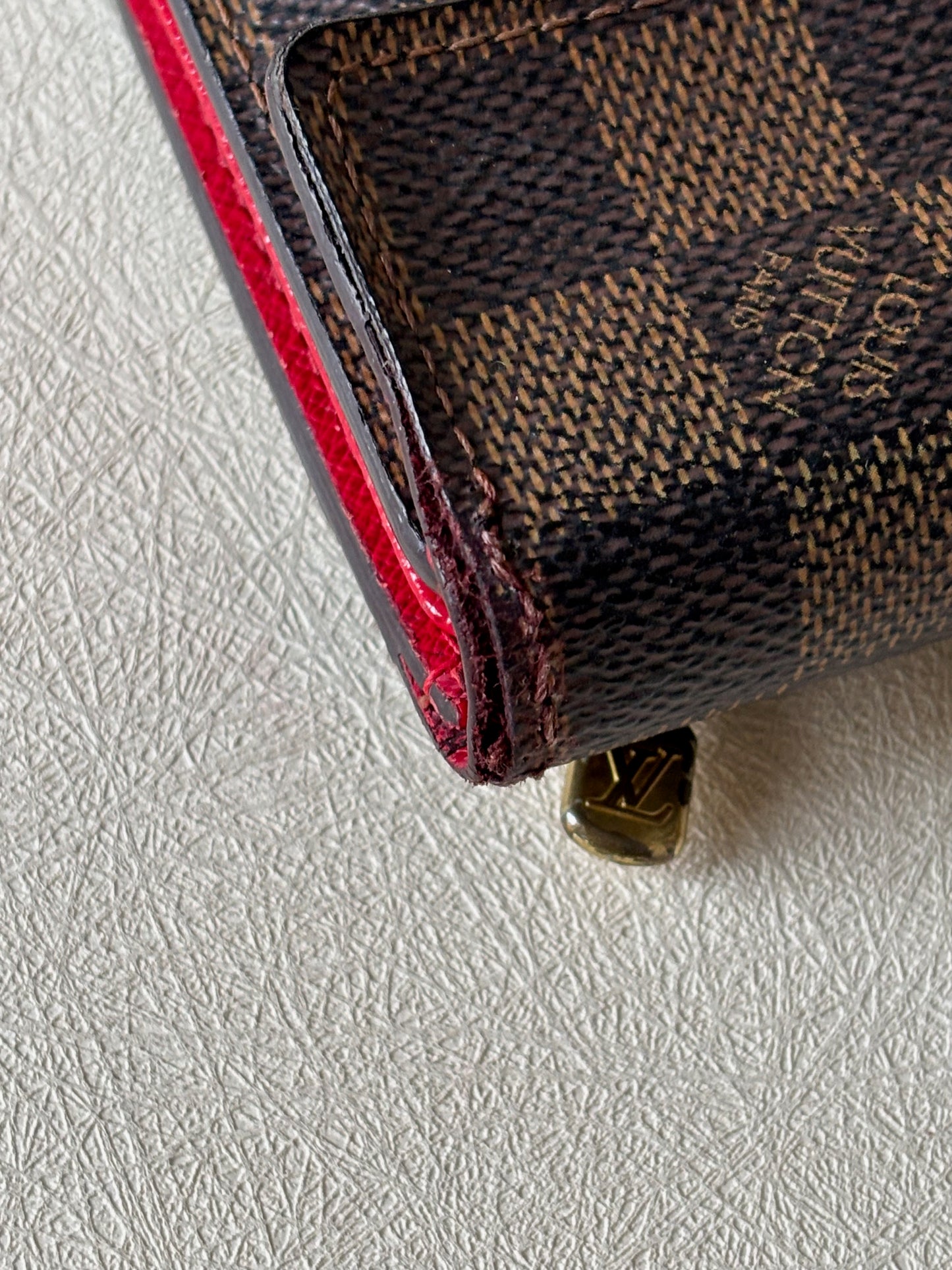 LOUIS VUITTON Portefeuille Koala