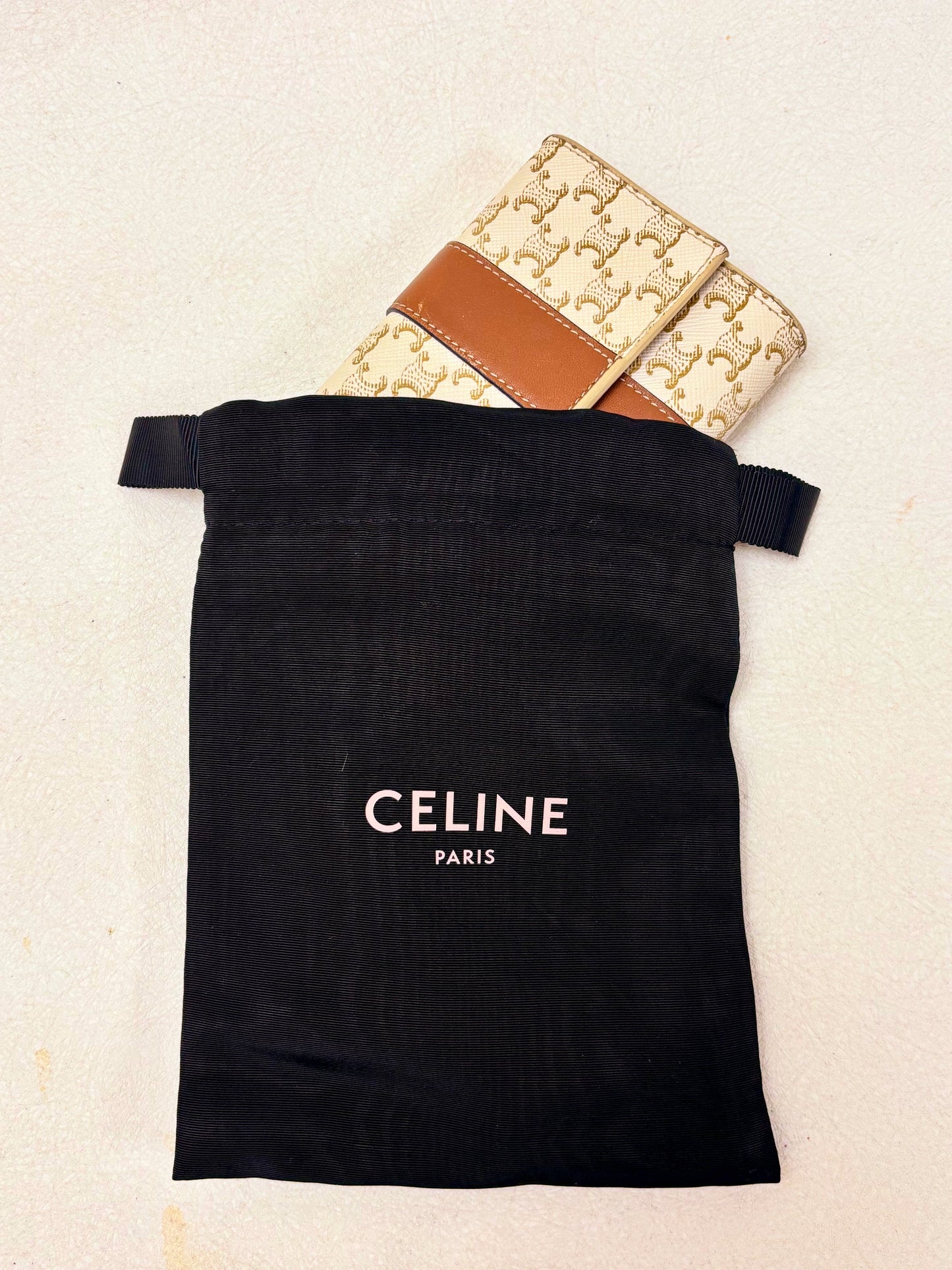 CÉLINE Portefeuille Triomphe