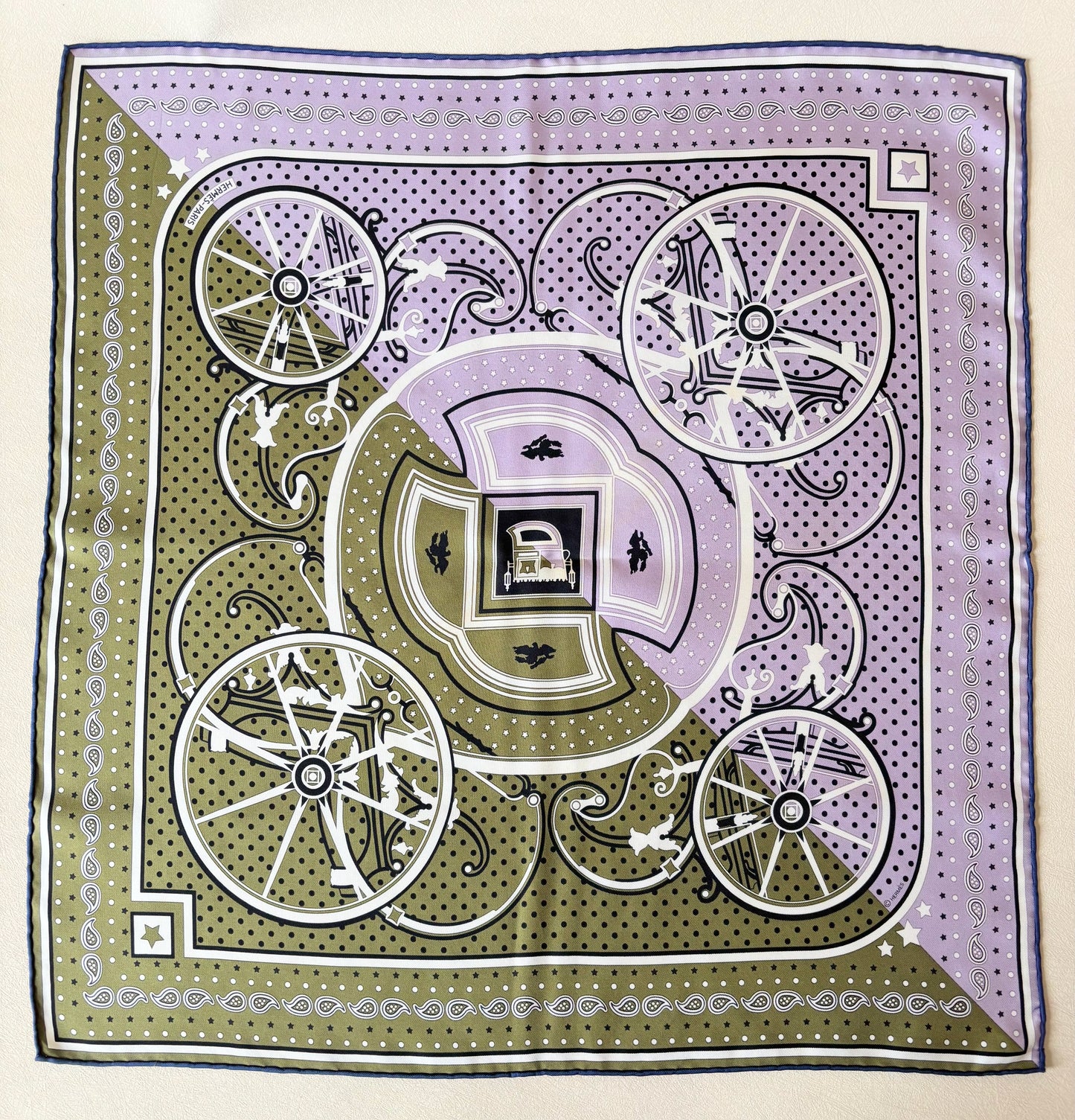 HERMÈS Carré Bandana