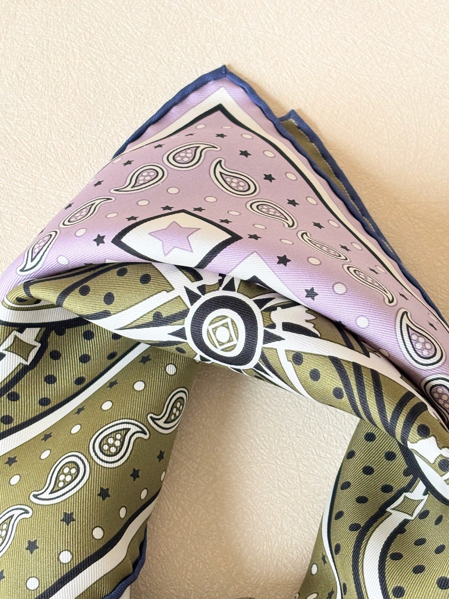 HERMÈS Carré Bandana