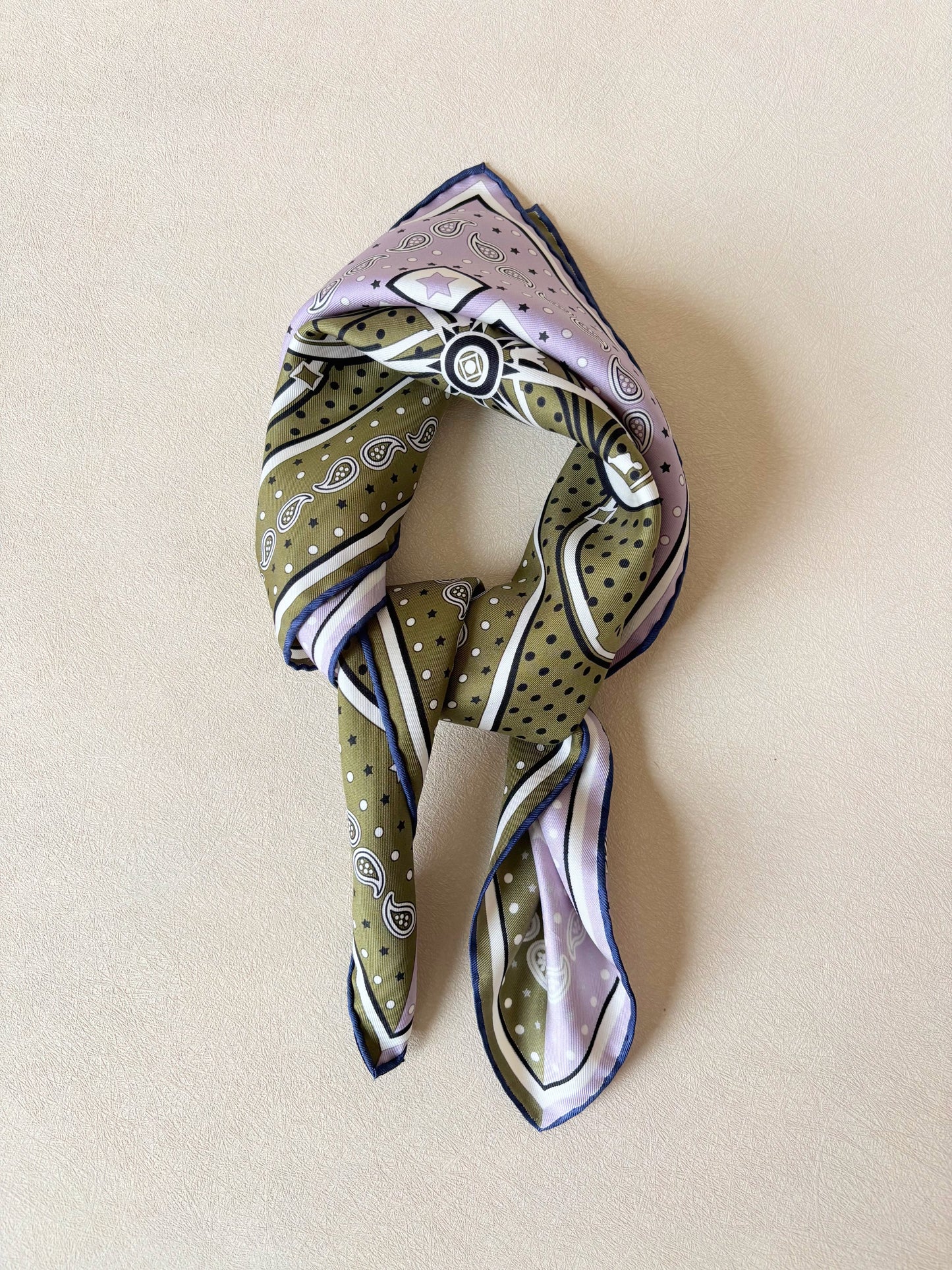 HERMÈS Carré Bandana
