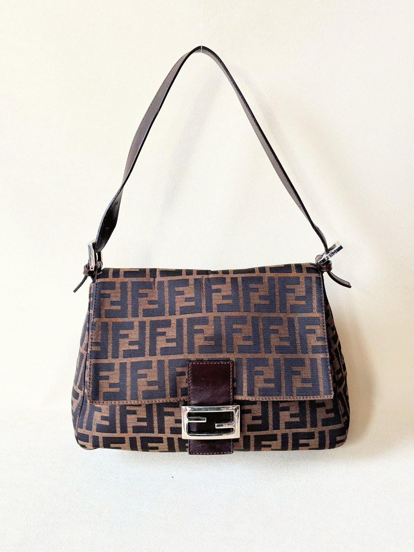 FENDI Sac Mamma Baguette