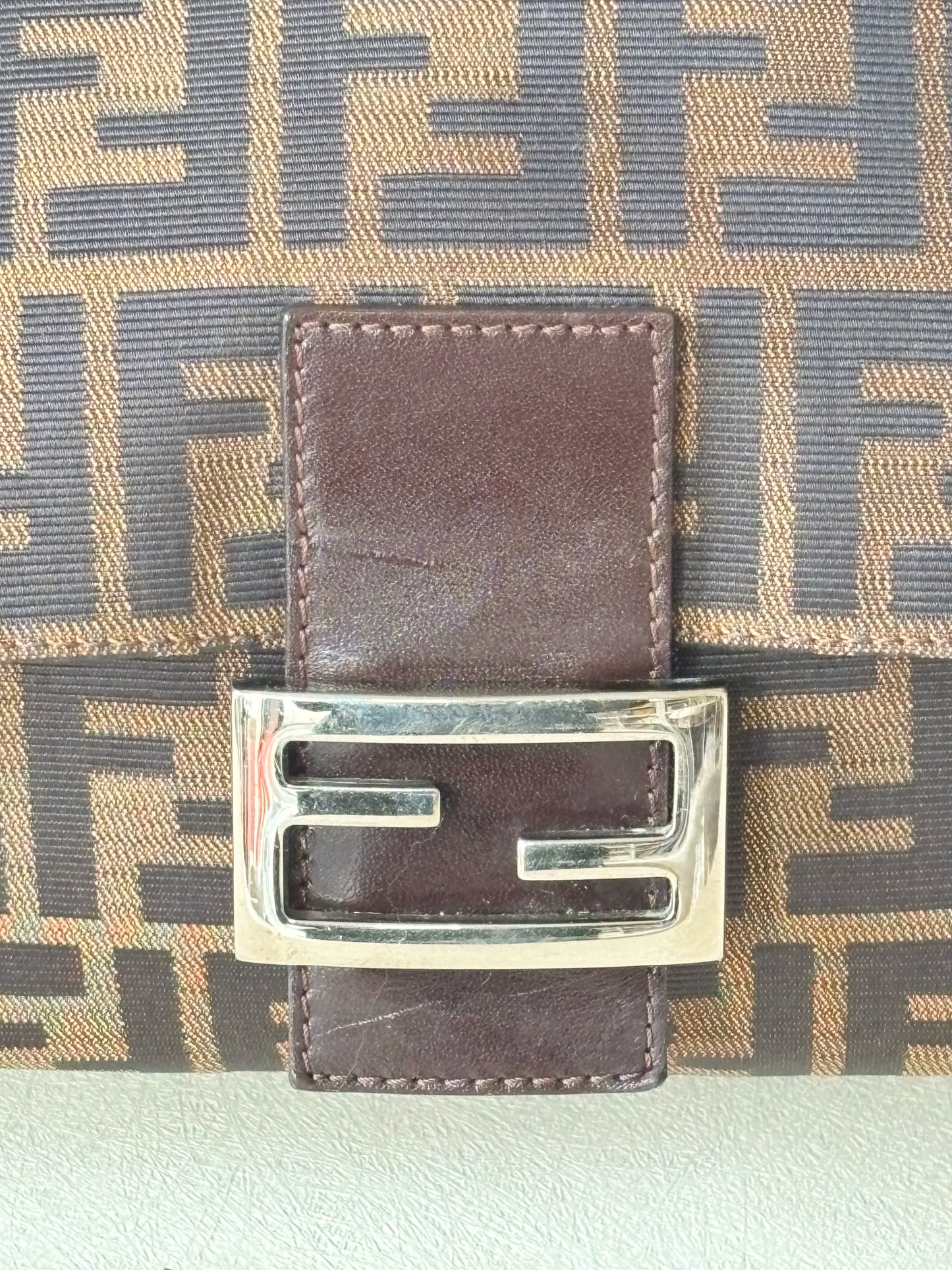 FENDI Sac Mamma Baguette