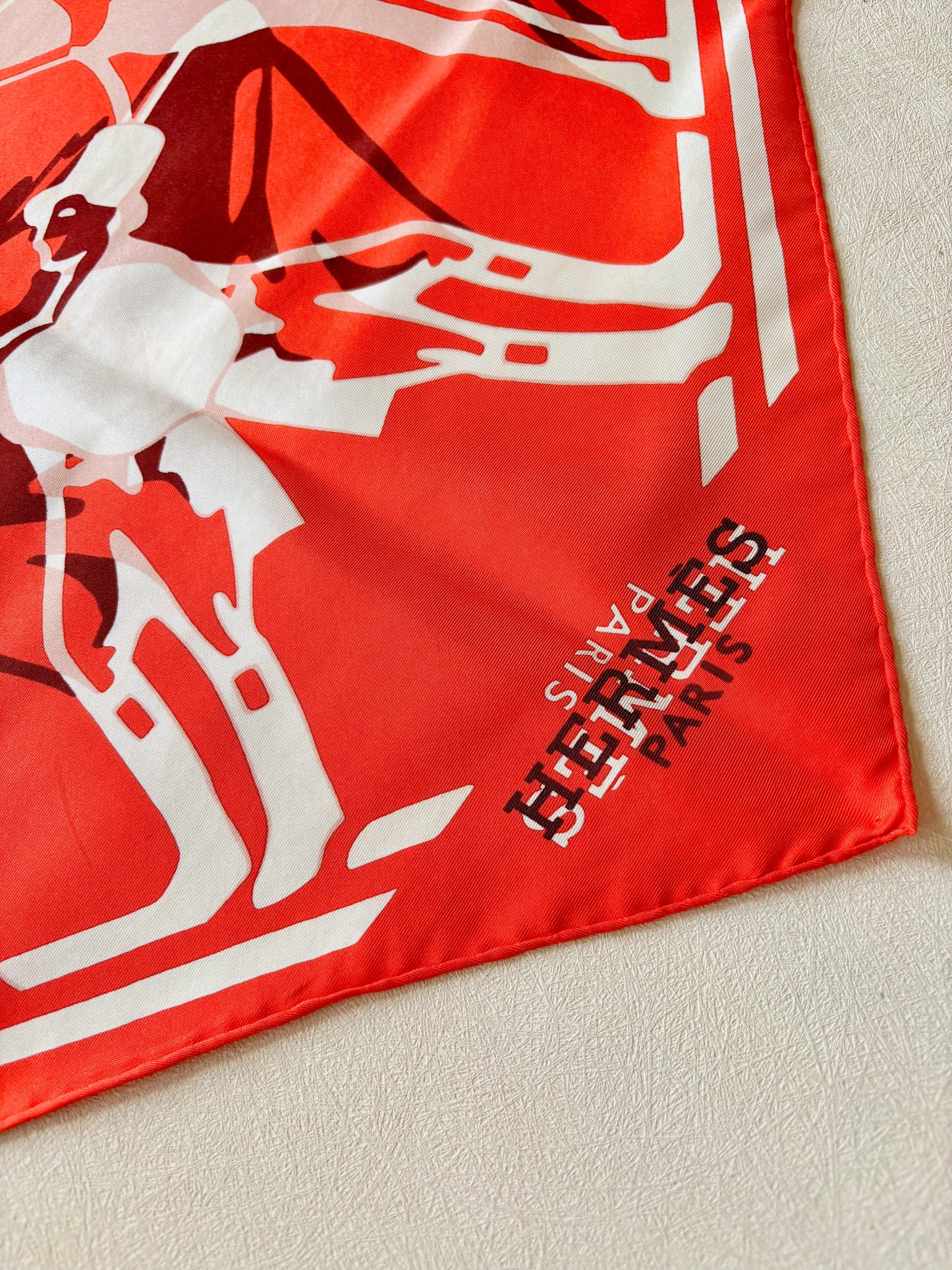 HERMÈS Foulard Pointu