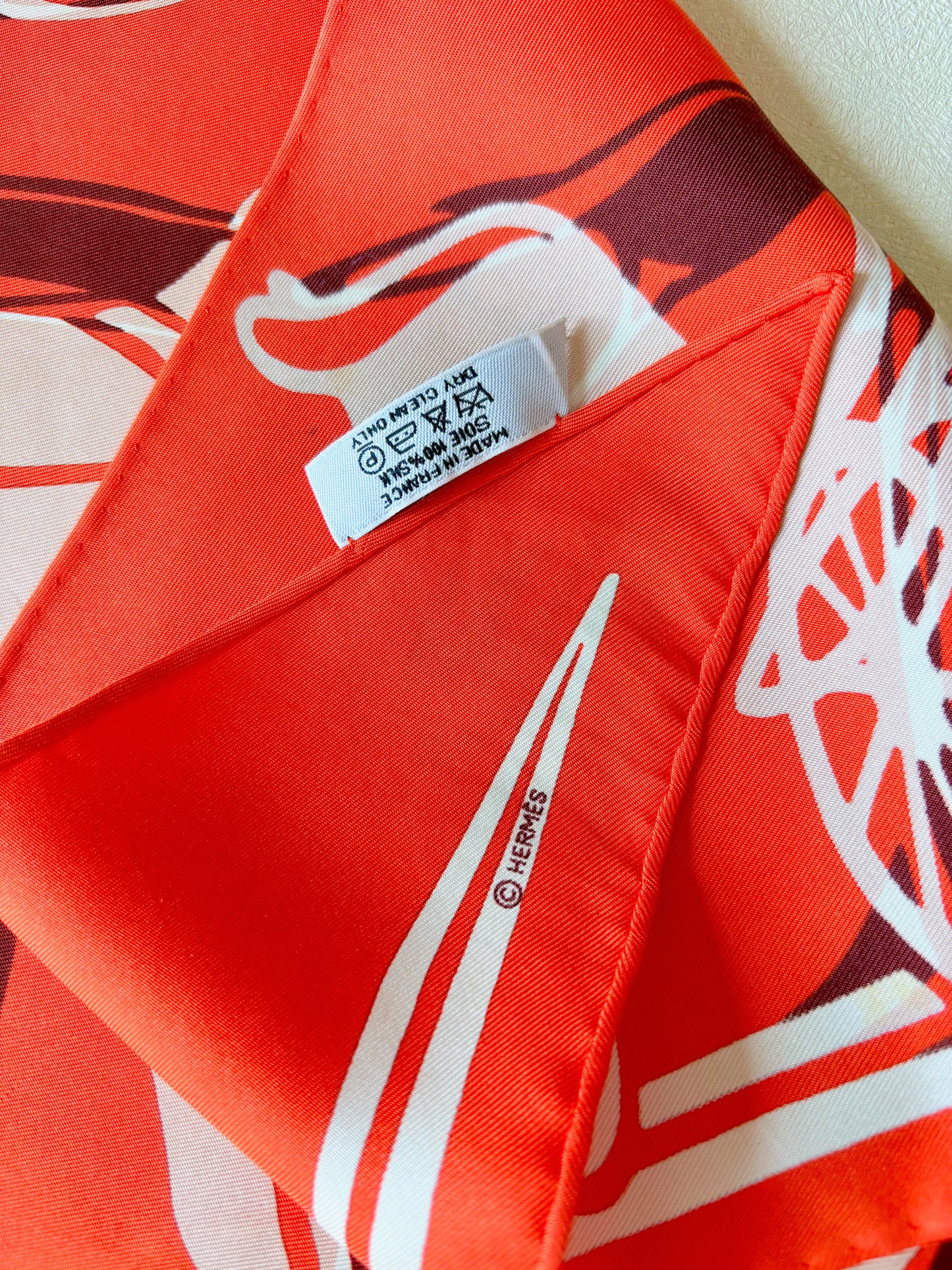 HERMÈS Foulard Pointu