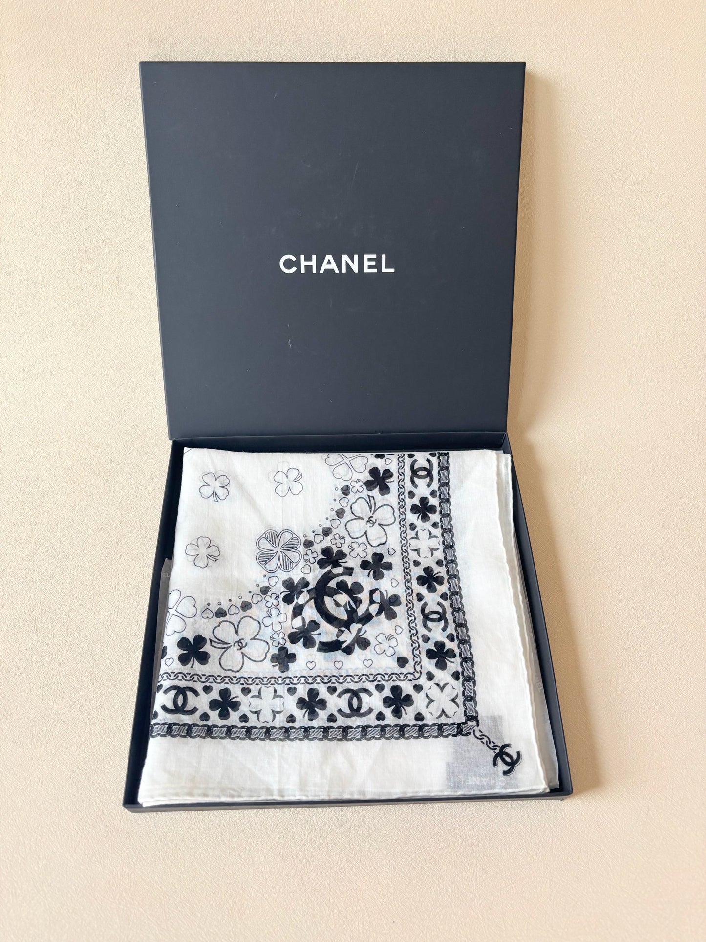 CHANEL Carré en coton