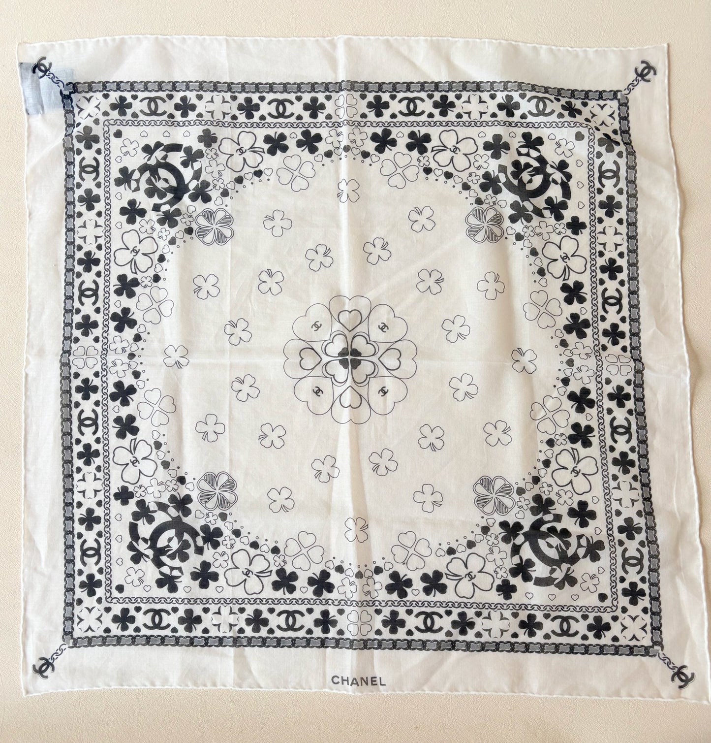 CHANEL Carré en coton