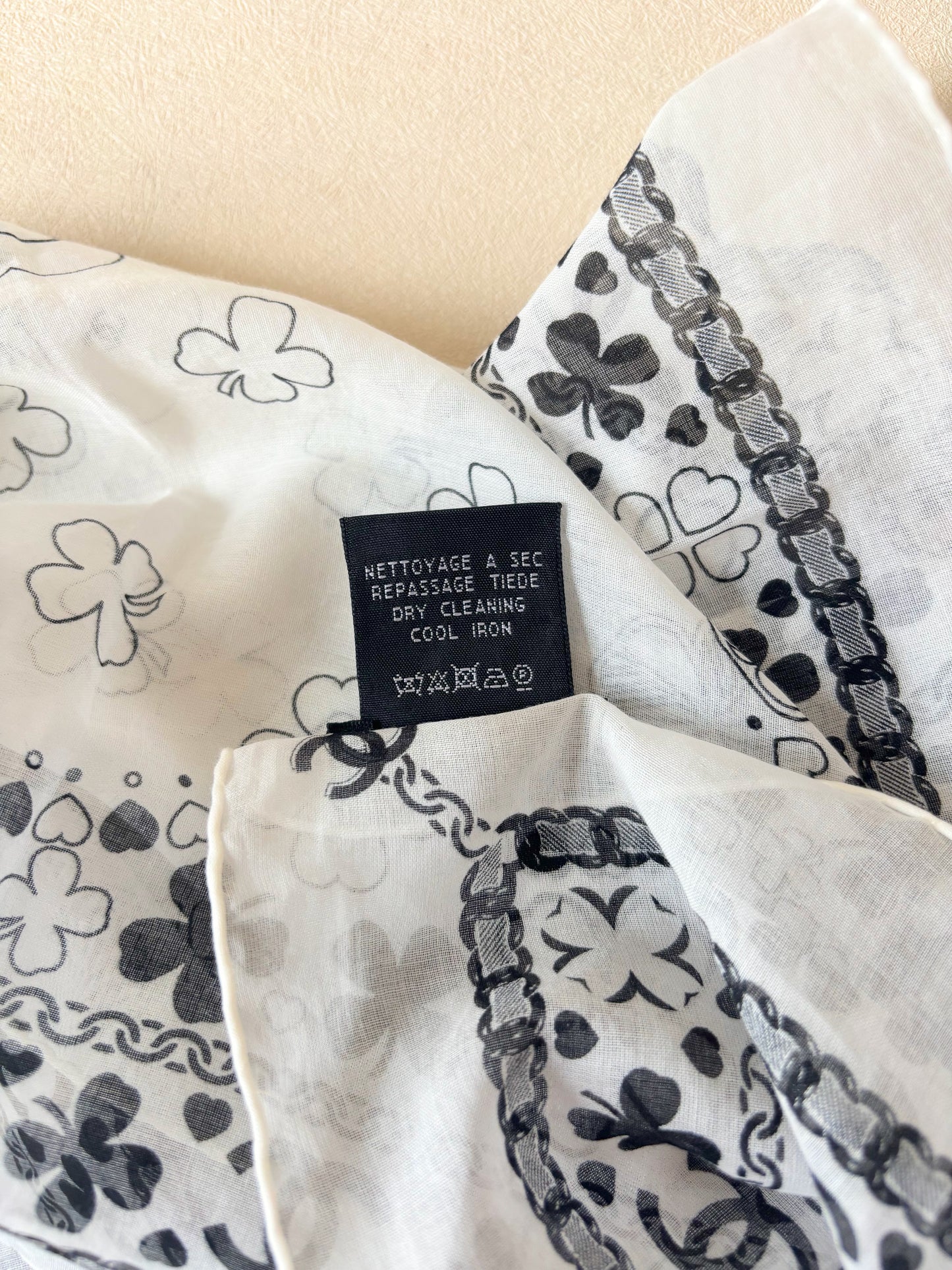 CHANEL Carré en coton