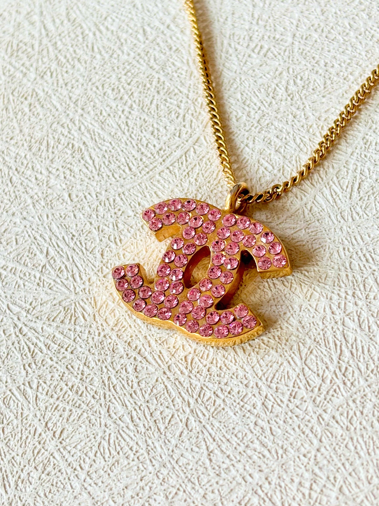 CHANEL Collier CC Strass