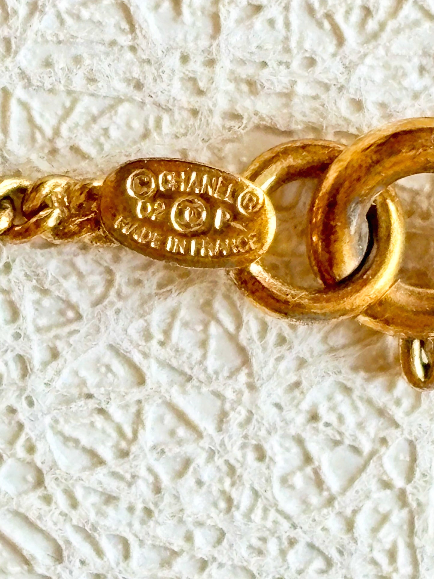 CHANEL Collier CC Strass