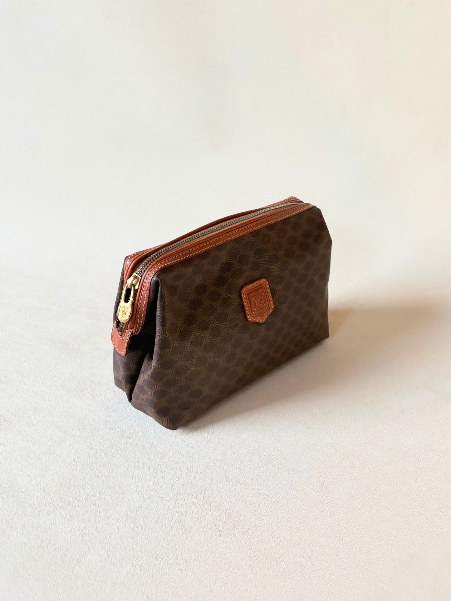 CÉLINE Pochette Triomphe