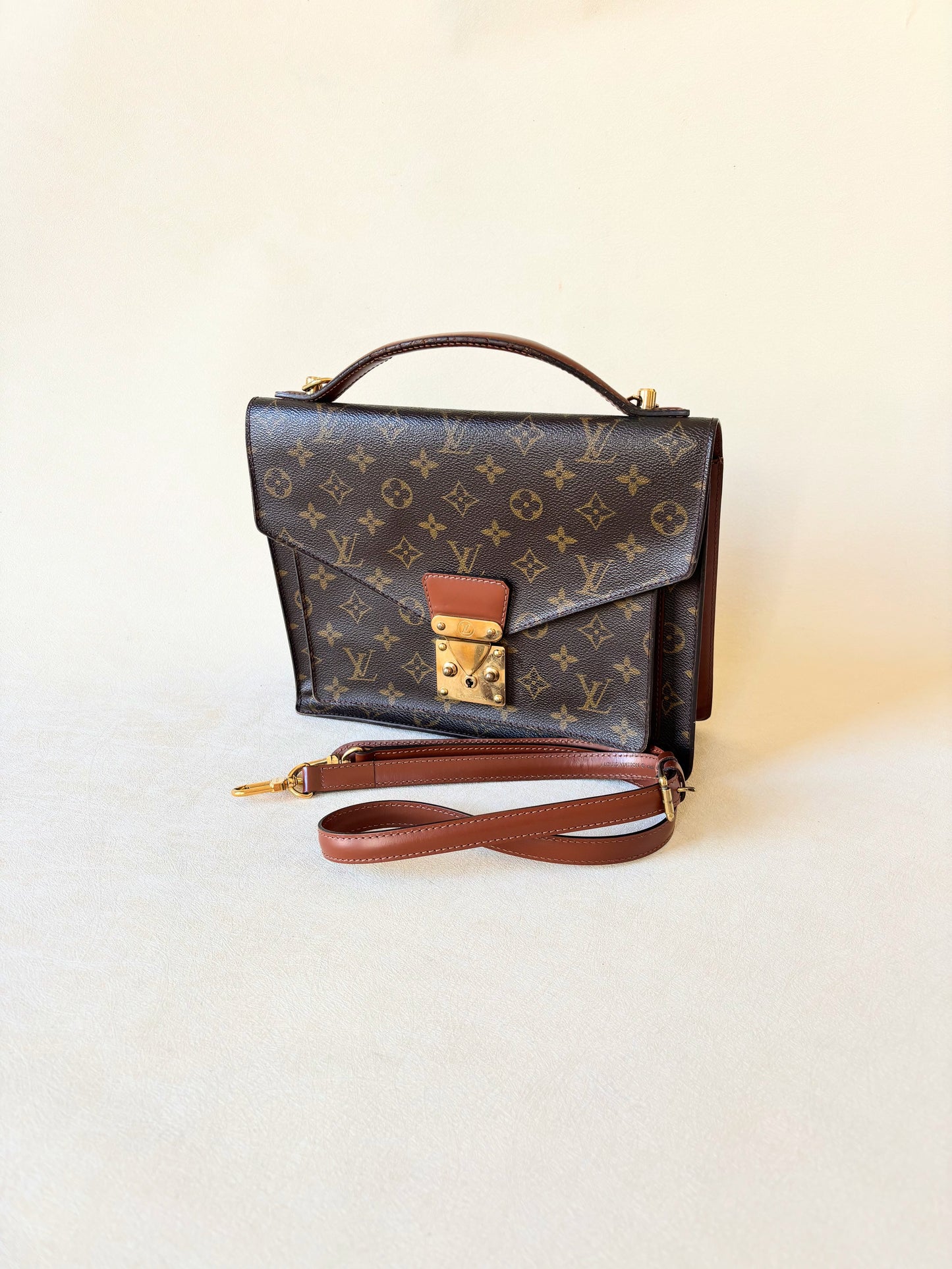 LOUIS VUITTON Sac Monceau 26