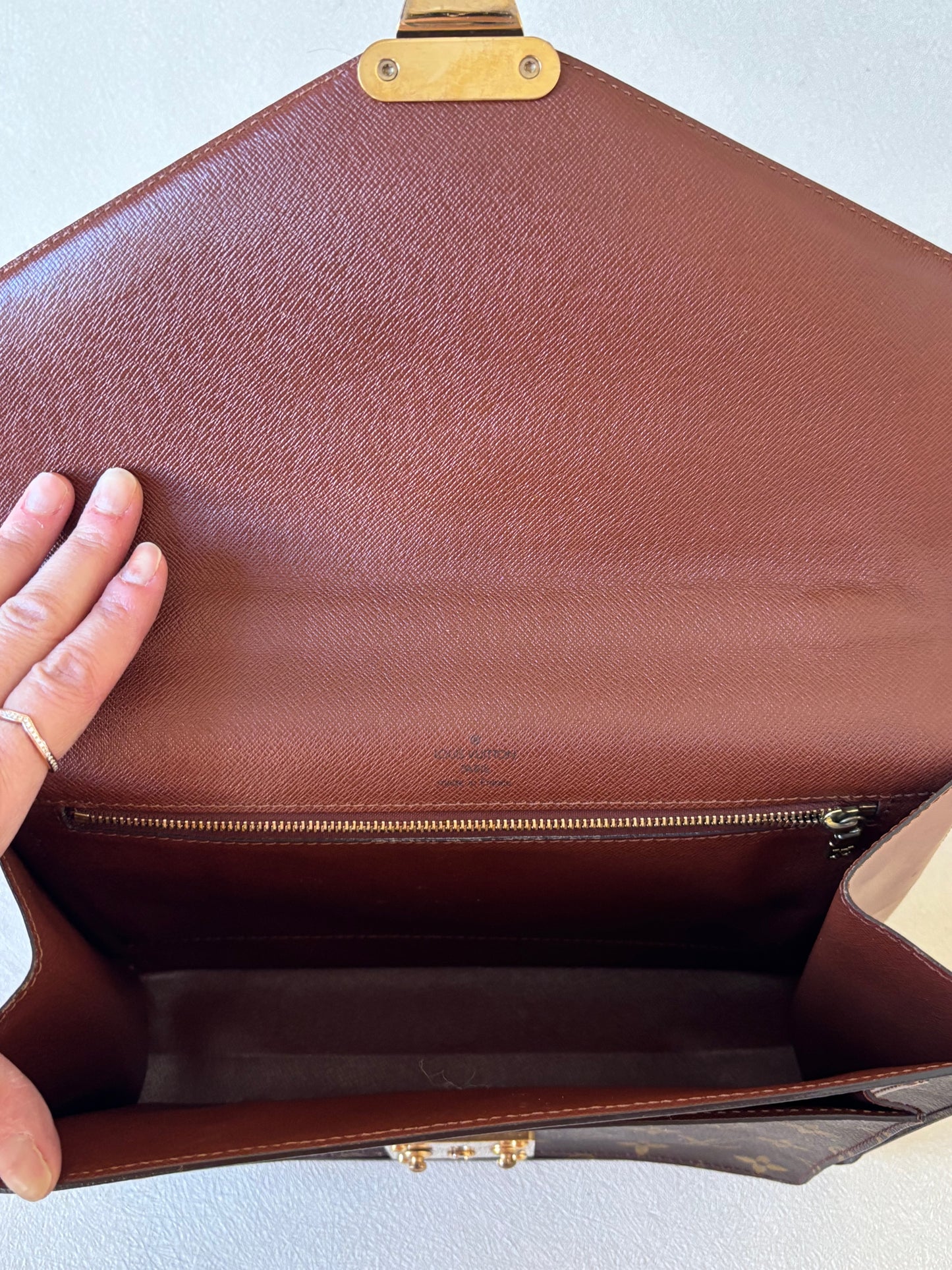 LOUIS VUITTON Sac Monceau 26
