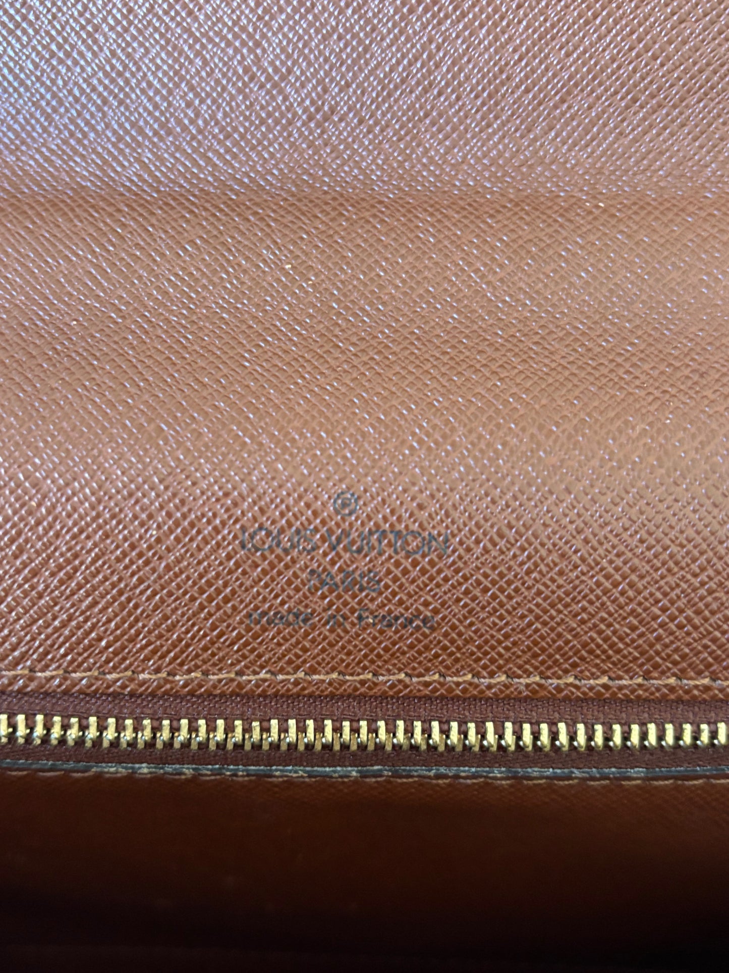 LOUIS VUITTON Sac Monceau 26