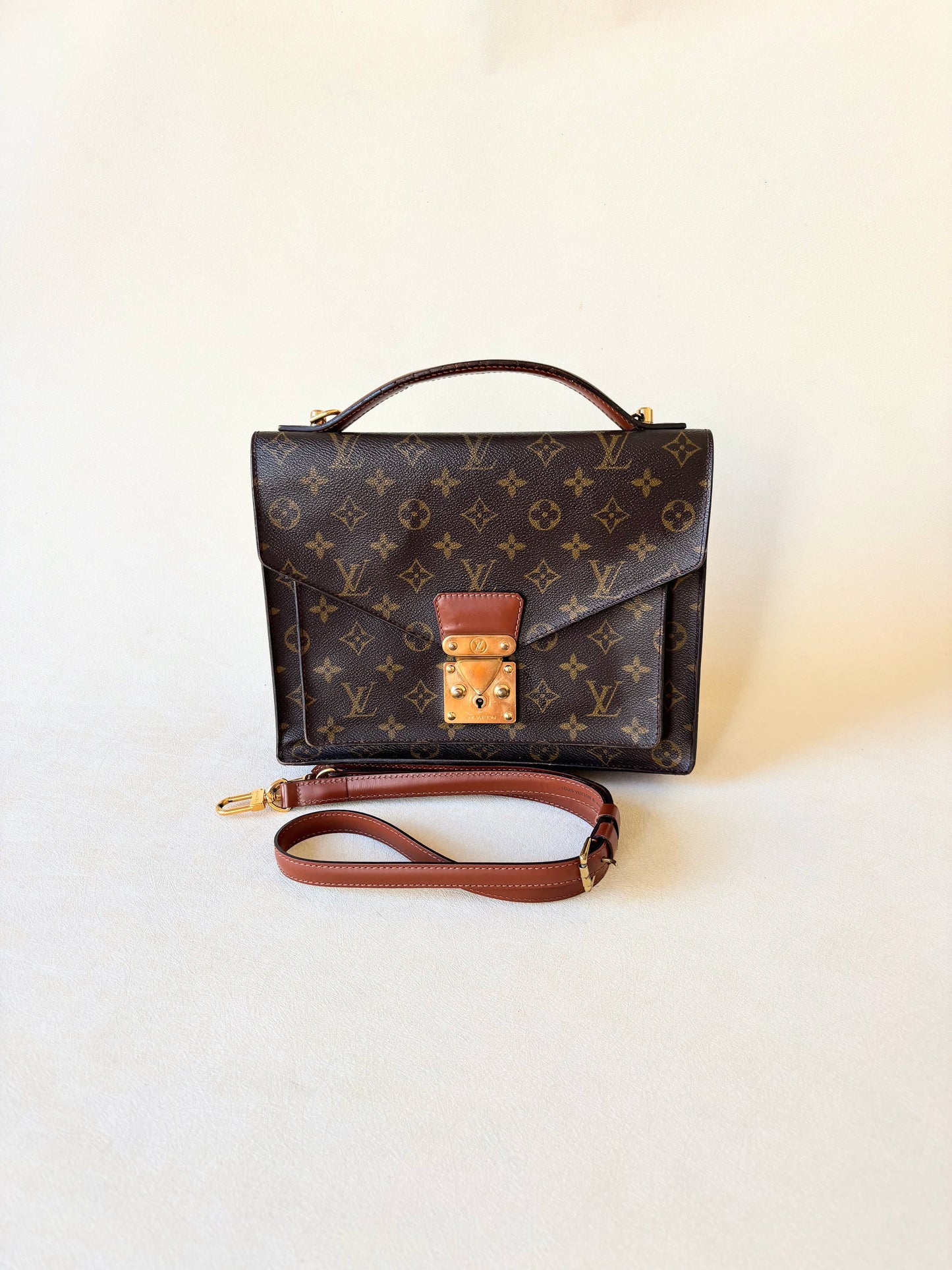 LOUIS VUITTON Sac Monceau 26