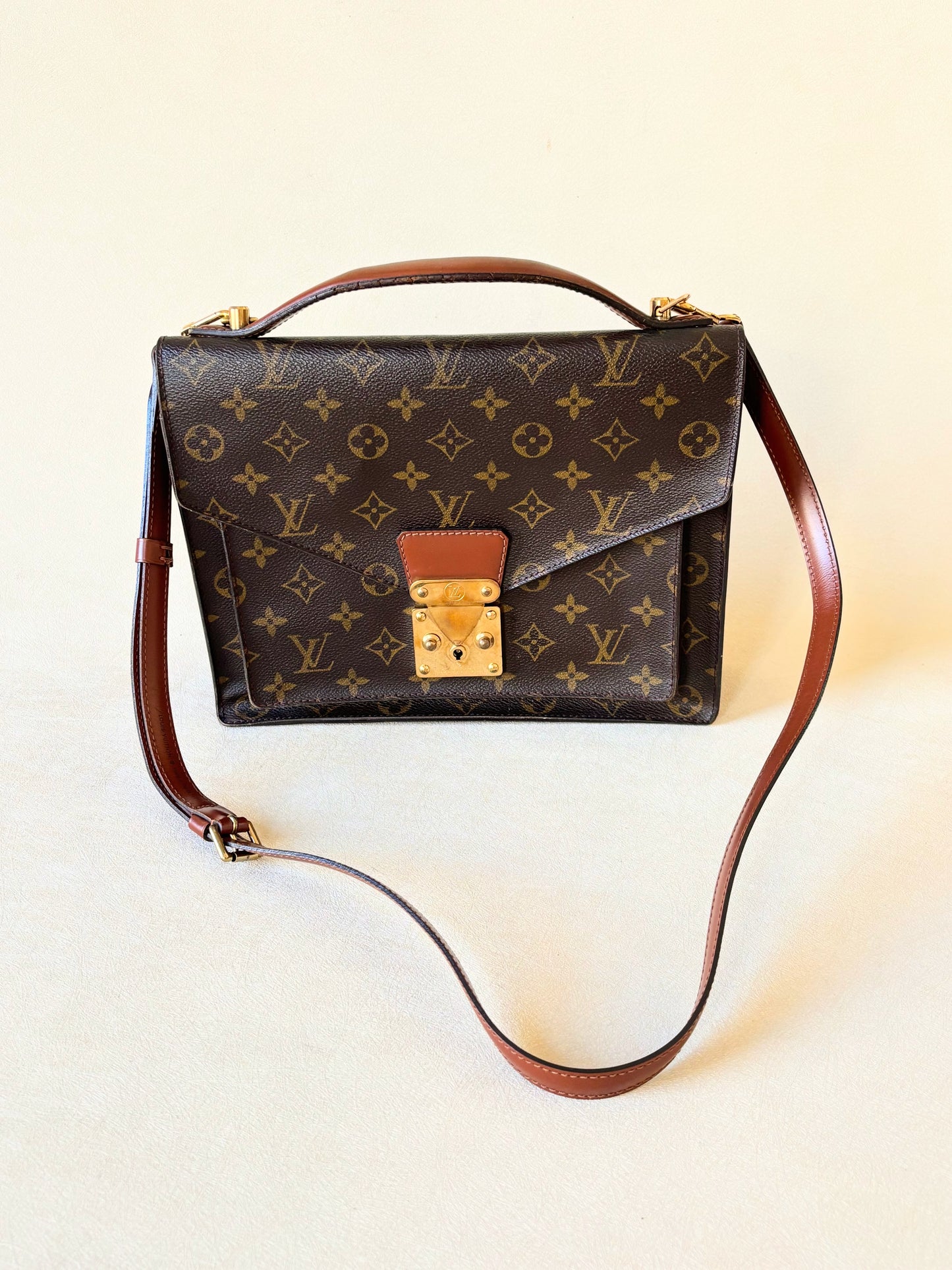 LOUIS VUITTON Sac Monceau 26