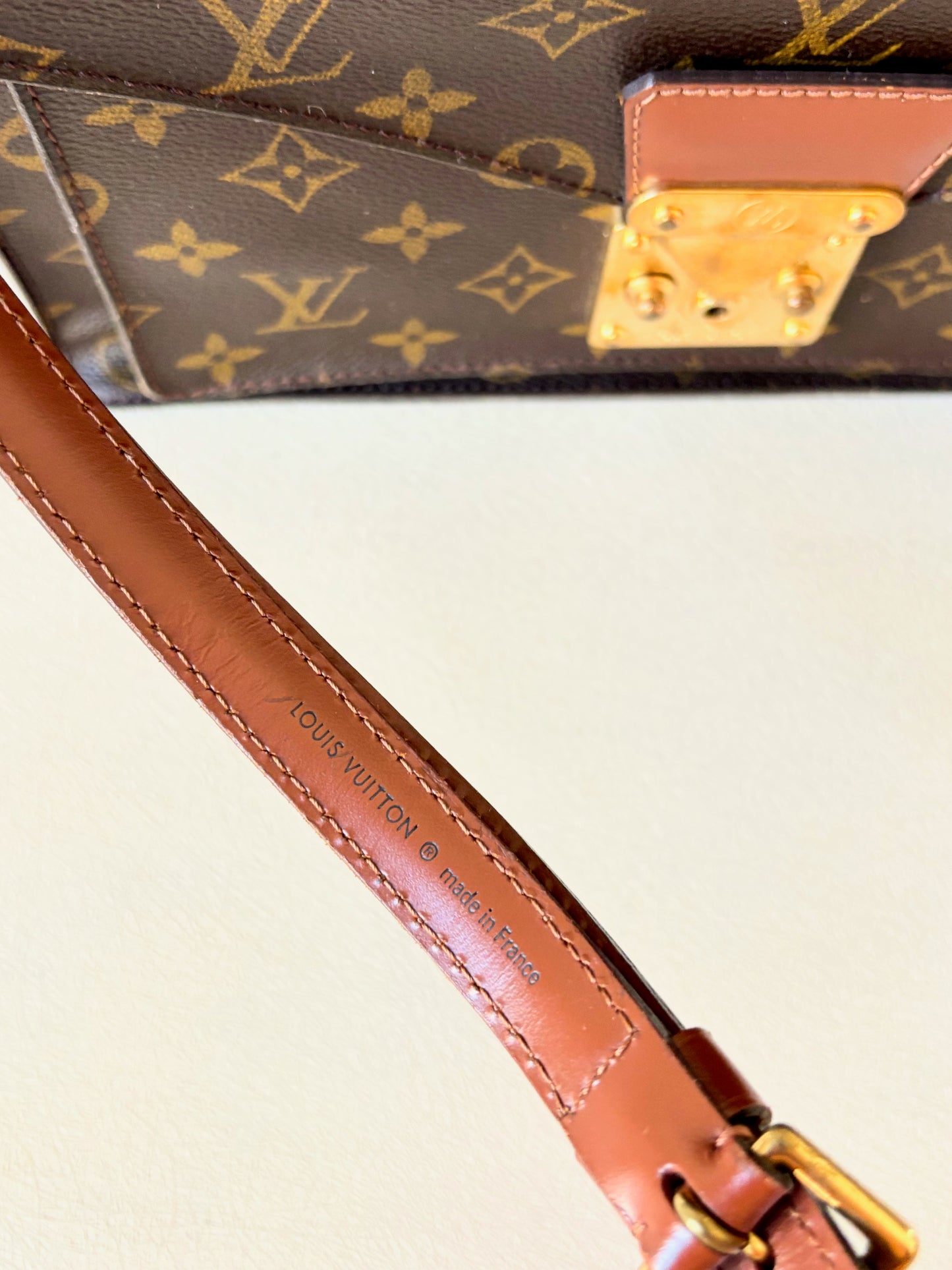 LOUIS VUITTON Sac Monceau 26