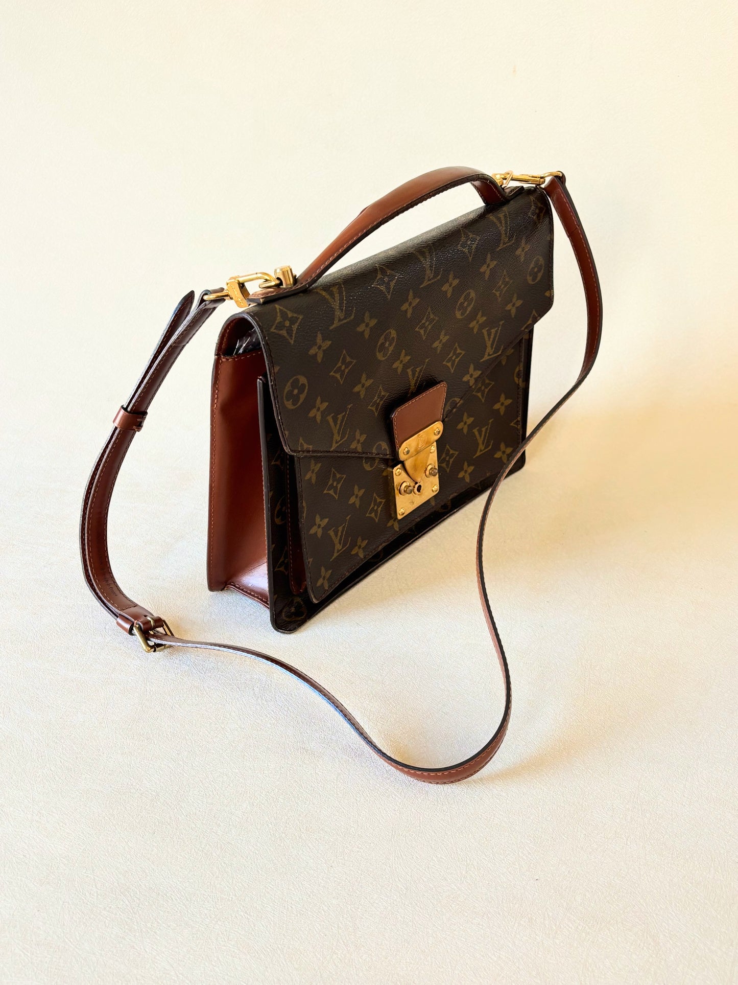 LOUIS VUITTON Sac Monceau 26