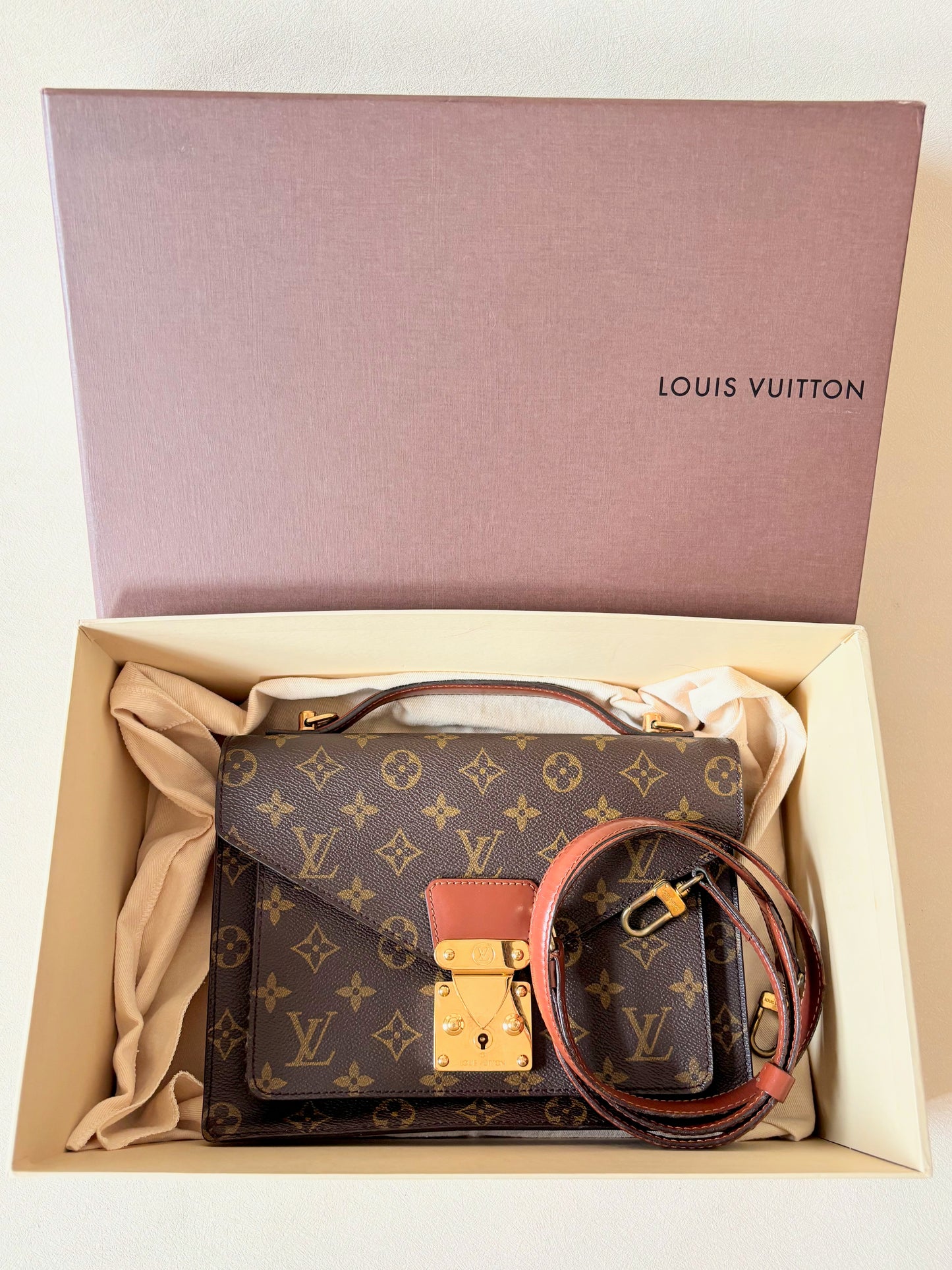 LOUIS VUITTON Sac Monceau